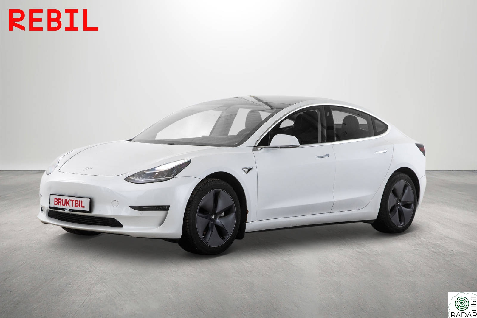 TESLA Model 3 Long Range(560km)/AWD/Skinn/Pano/AP/MCU2/R.Kam