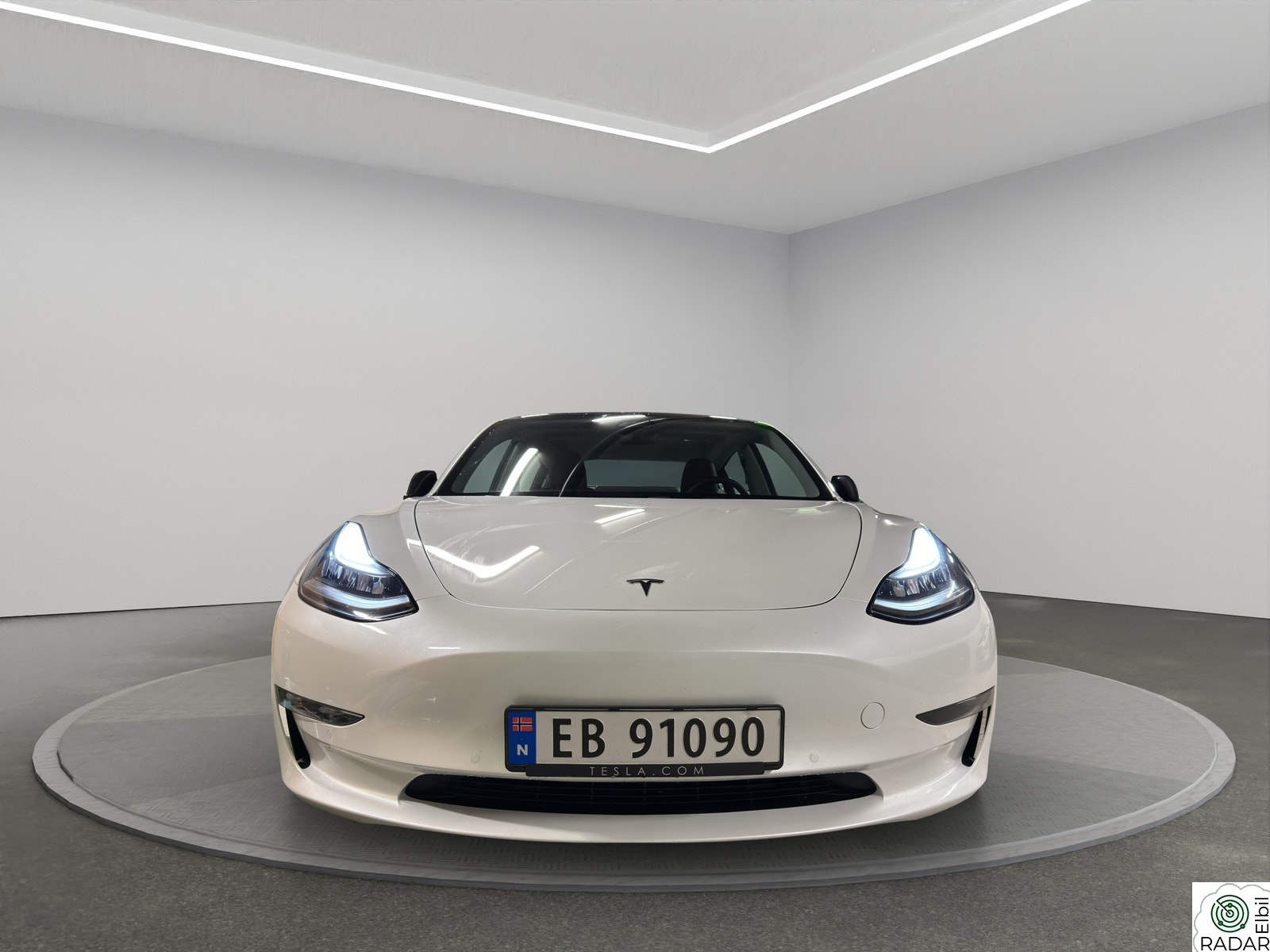 TESLA Model 3 Long Range AWD / Varmepumpe / Hengerfeste