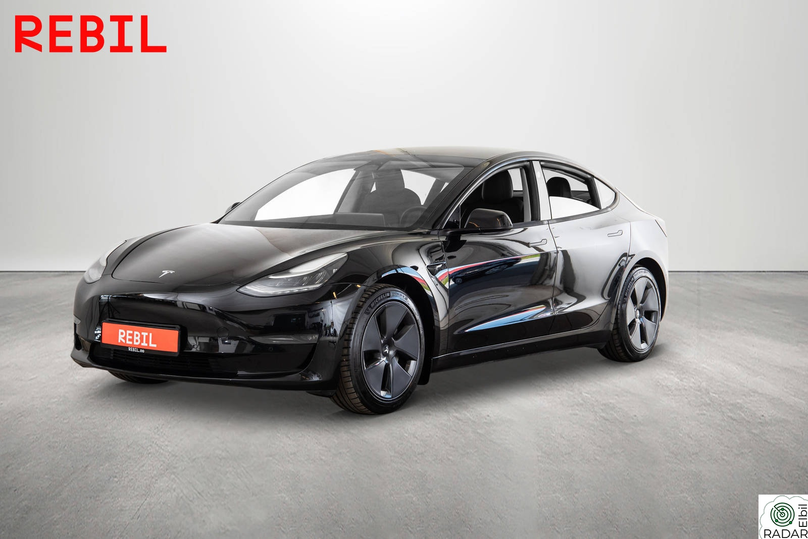 TESLA Model 3 580km/LR/AWD/MCU2/Navi/R.kam/Pano/AP/Memory