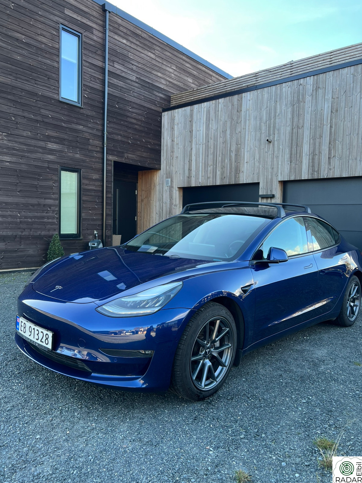 TESLA Model 3 LONG RANGE/AWD/FACELIFT/614KM/KROK/V PUMPE/E AUTOPILOT