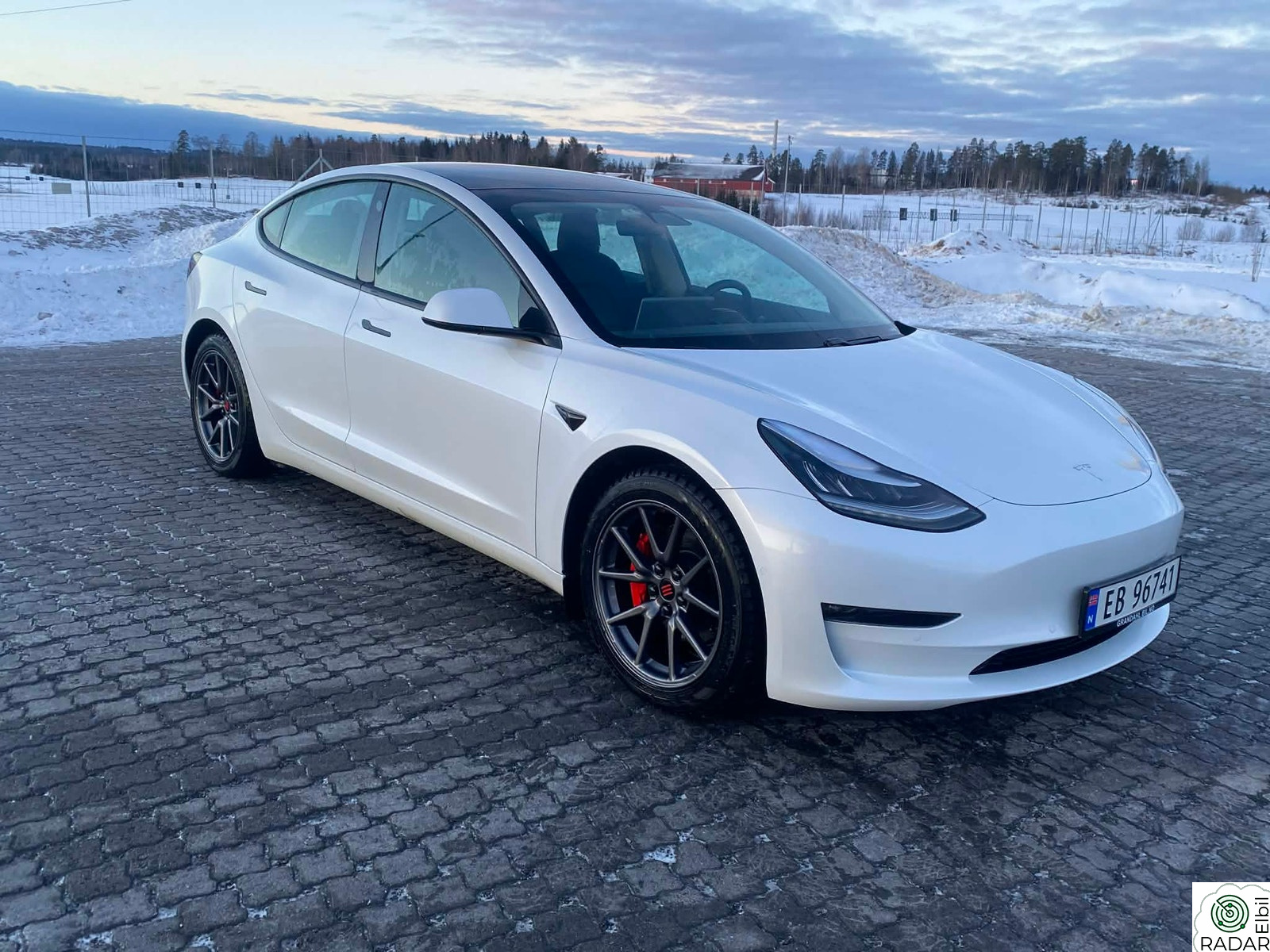 TESLA Model 3 Long Range AWD