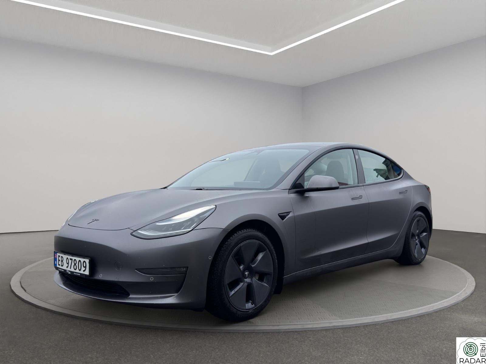 TESLA Model 3 Long Range AWD / Nye Vinterdekk / Varmepumpe / Krok