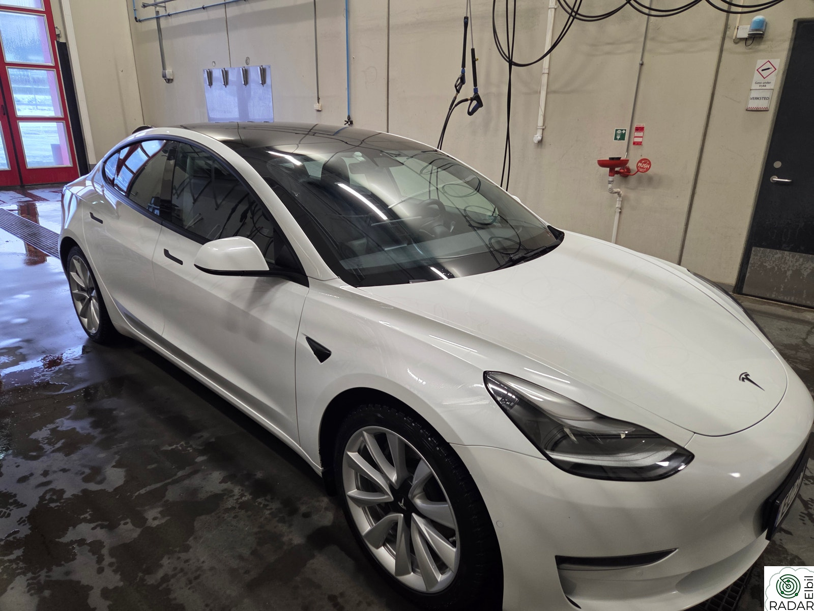 TESLA Model 3 Long Range AWD
