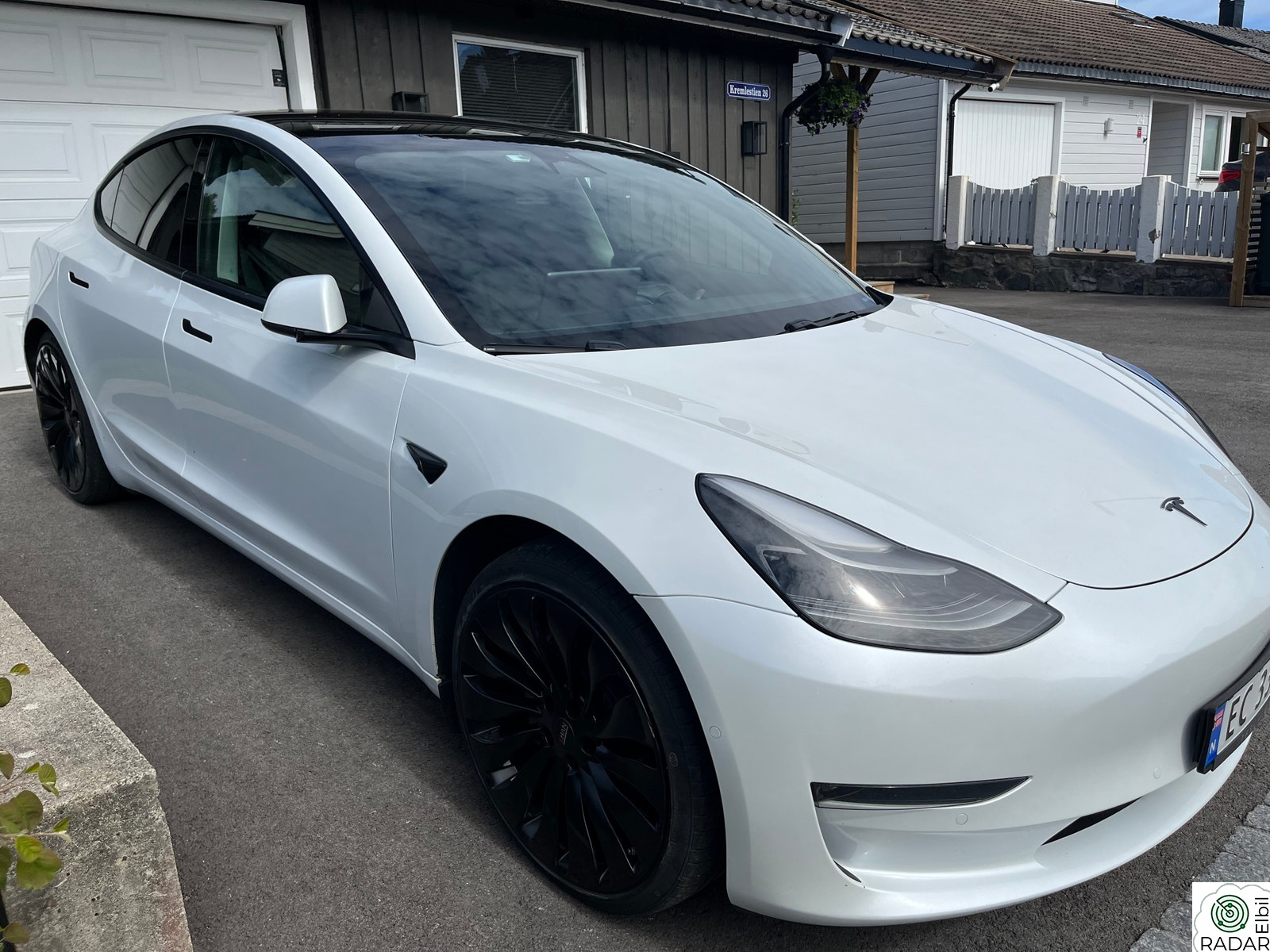 TESLA Model 3 Long Range AWD