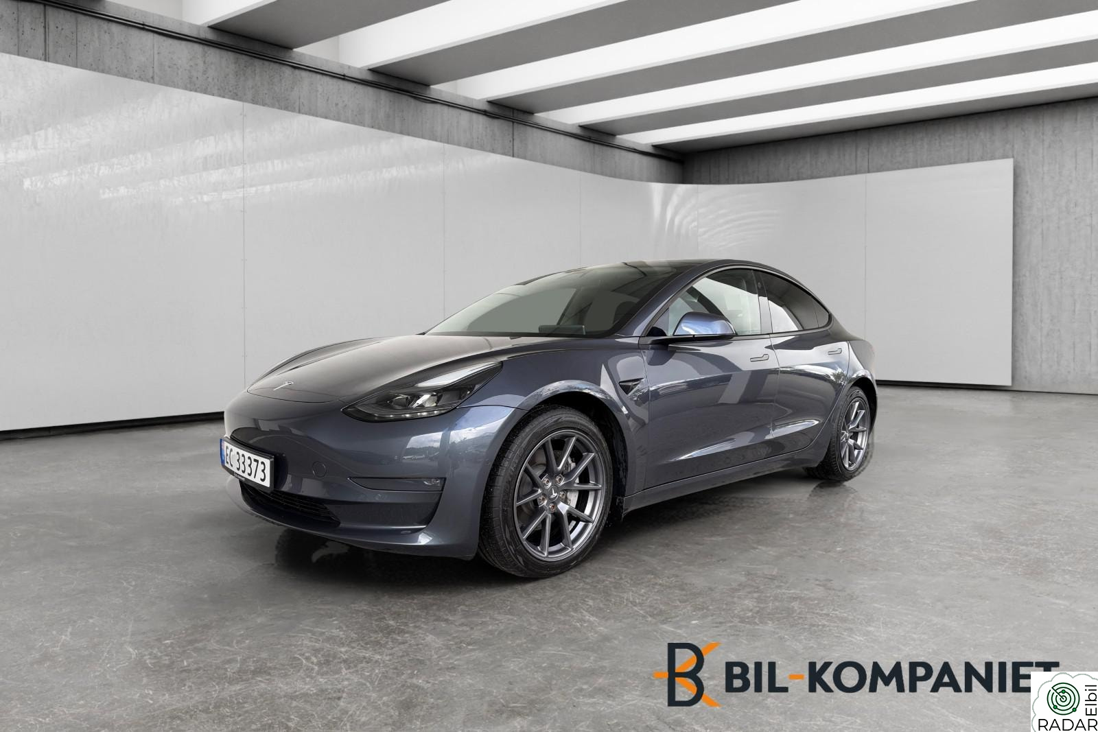 TESLA Model 3 Long Range 4WD | Skinn | Pano | Krok | EU 03/27