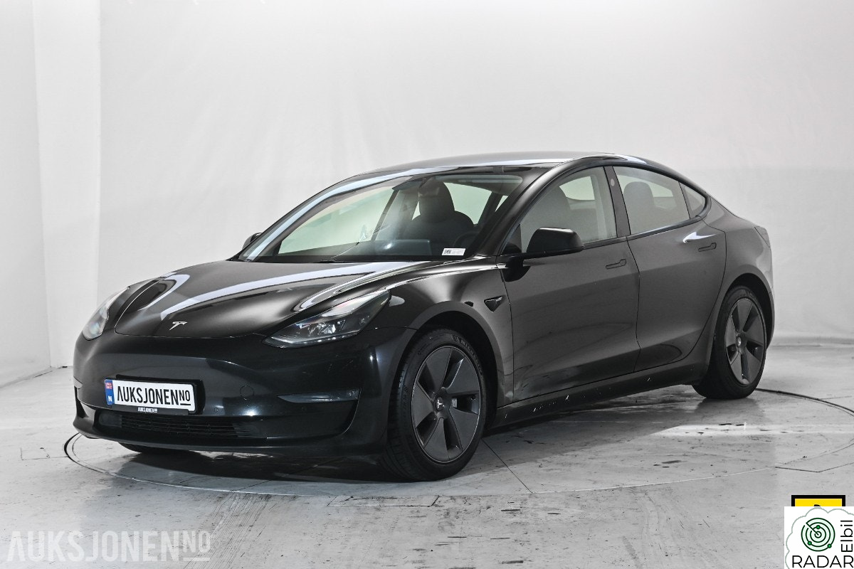 TESLA Model 3 LR AWD HENGERFESTE AUTOPILOT NAVI KAMERA SKINN