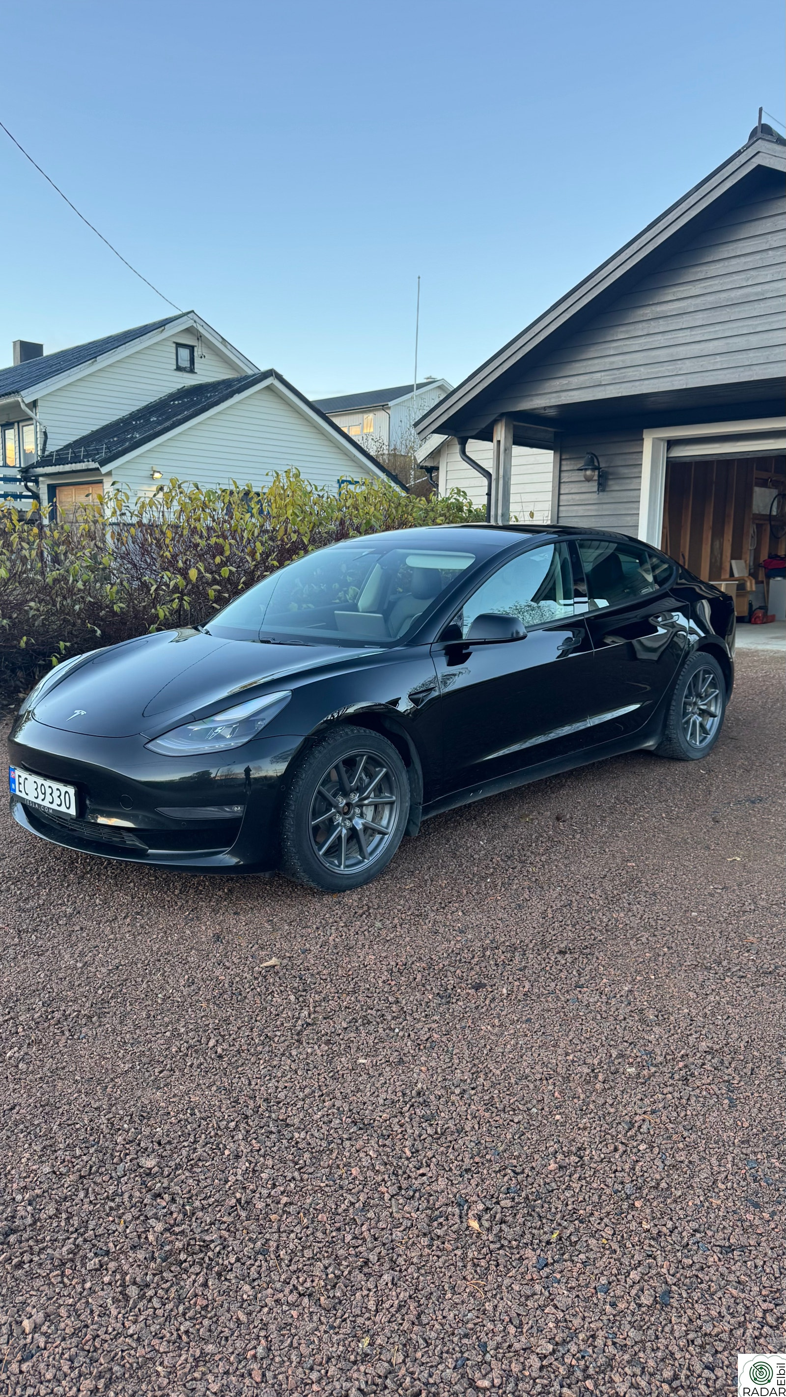 TESLA Model 3 614 km/Long Range/AWD/V.Pumpe/Pano/Krok