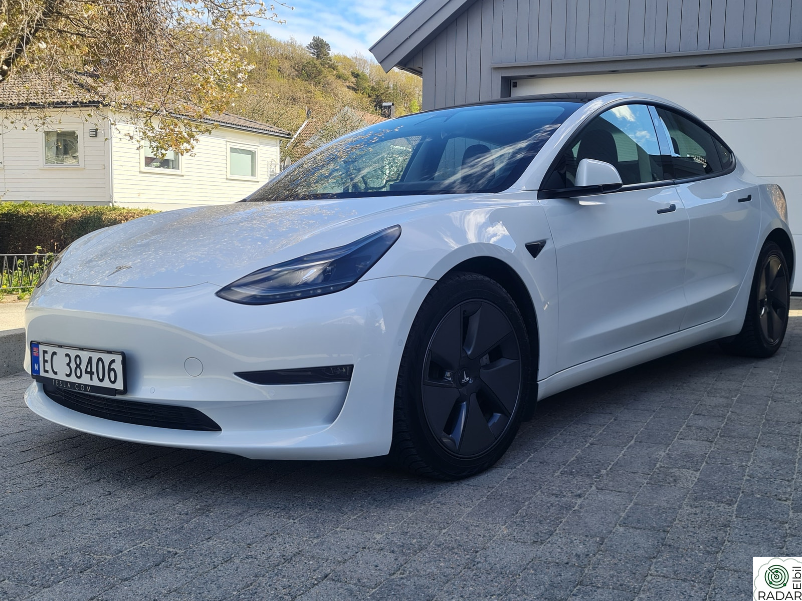 TESLA Model 3 Long Range AWD