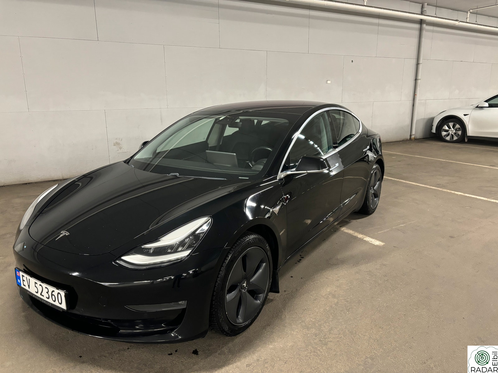 TESLA Model 3 Long Range AWD/Premium/EU12.26/AP2.5/Påkostet