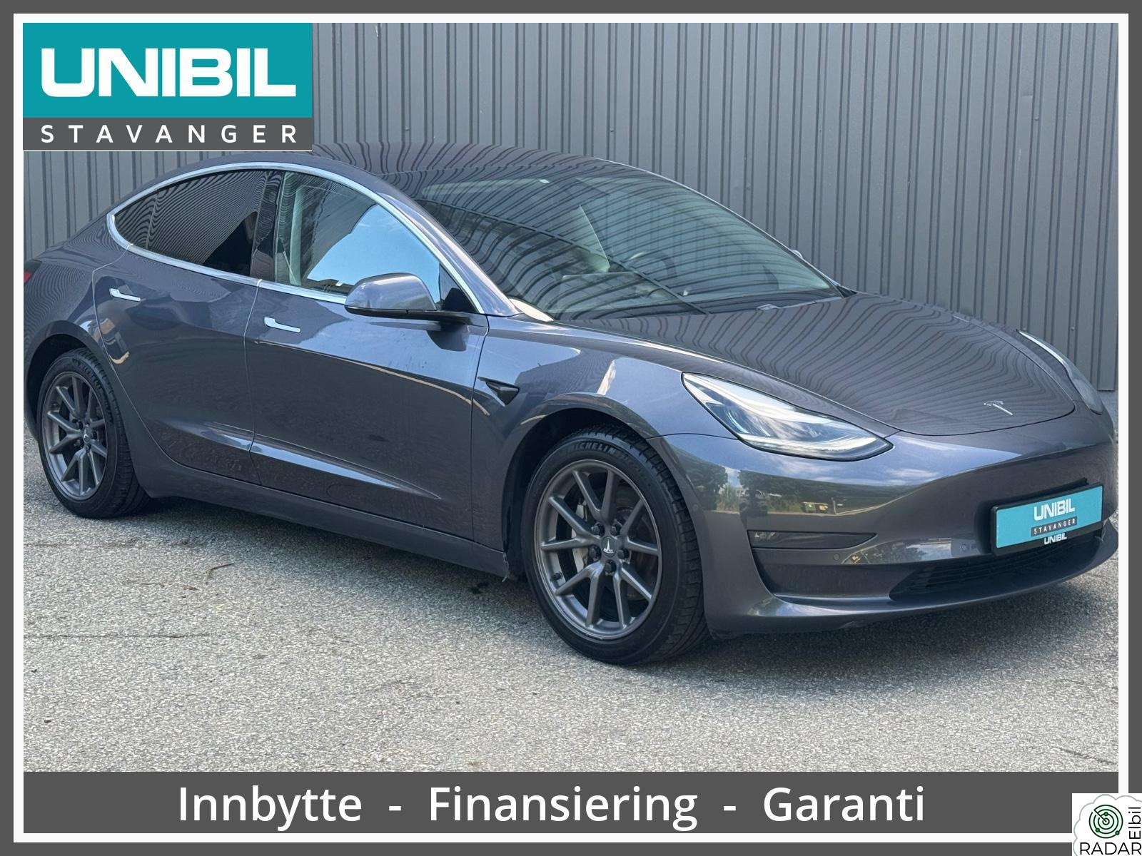 TESLA Model 3 Long Range 4WD Premium Autopilot Skinn Panorama