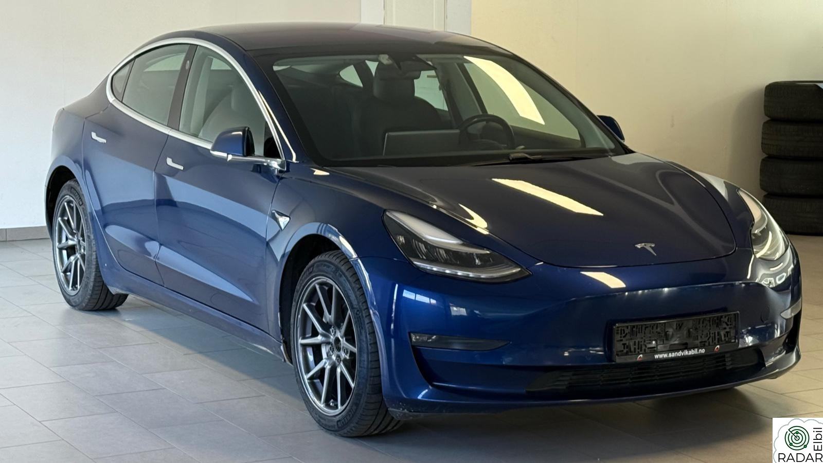 TESLA Model 3 Long Range AWD Autopilot Vinterpakke EU-05.27 1 Eier