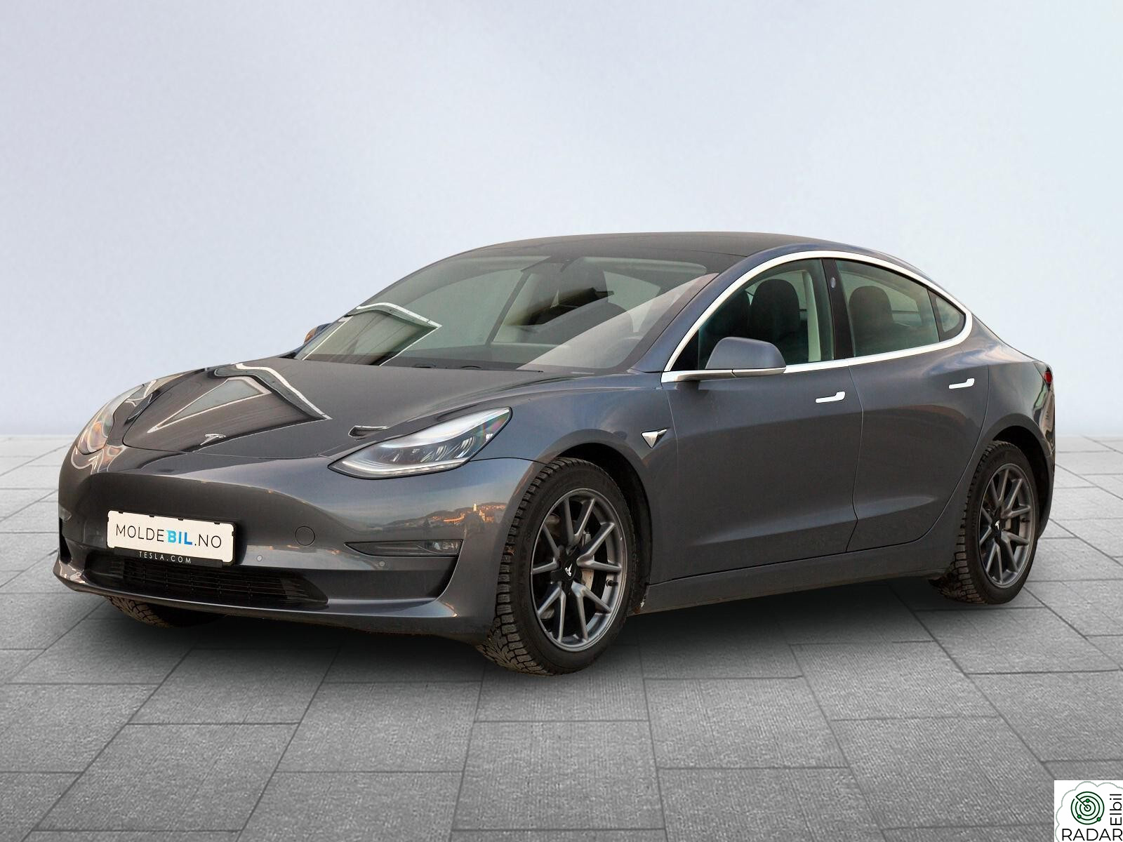 TESLA Model 3 Long Range 4x4/Skinn/Autopilot/Panoramatak/Premium int