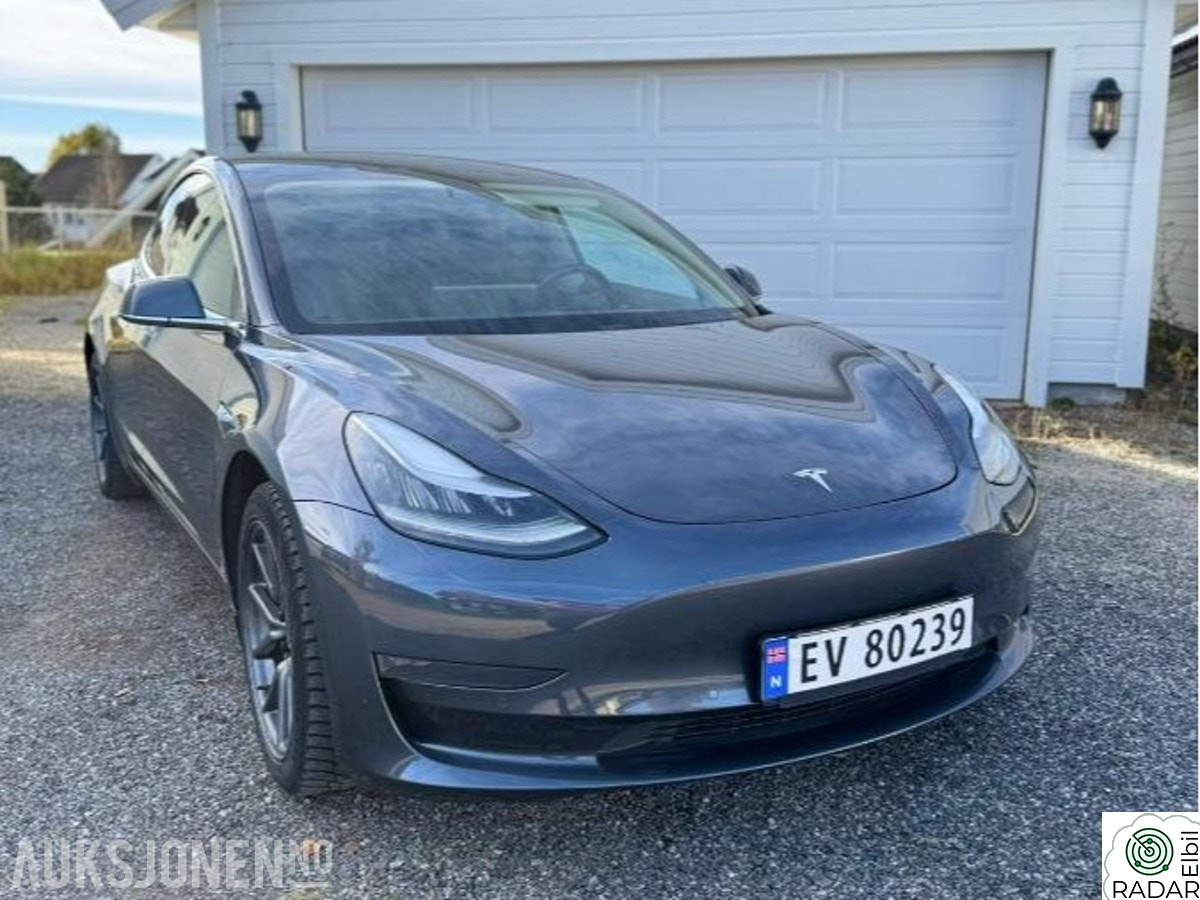 TESLA Model 3 long range dual motor awd premium interiør s+v dekk eu