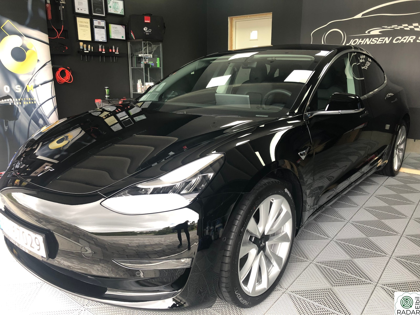 TESLA Model 3 Long Range AWD