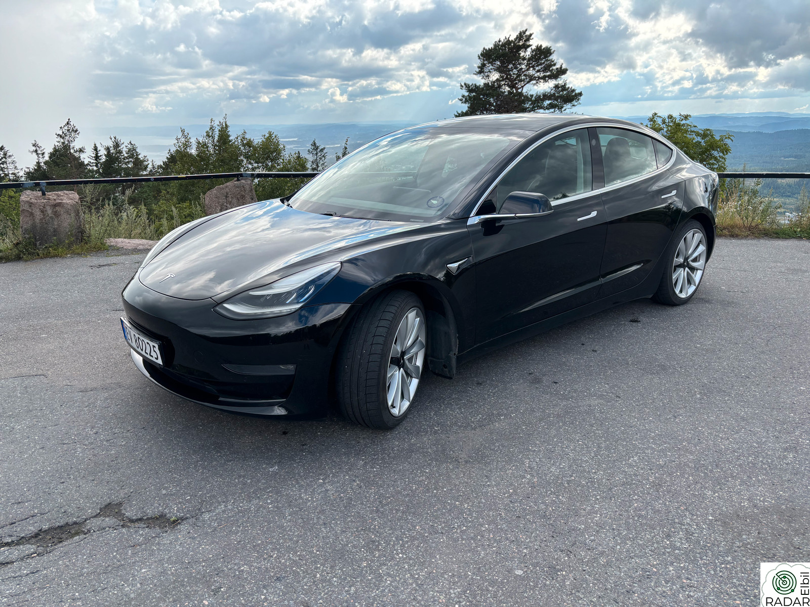 TESLA Model 3 Long Range AWD