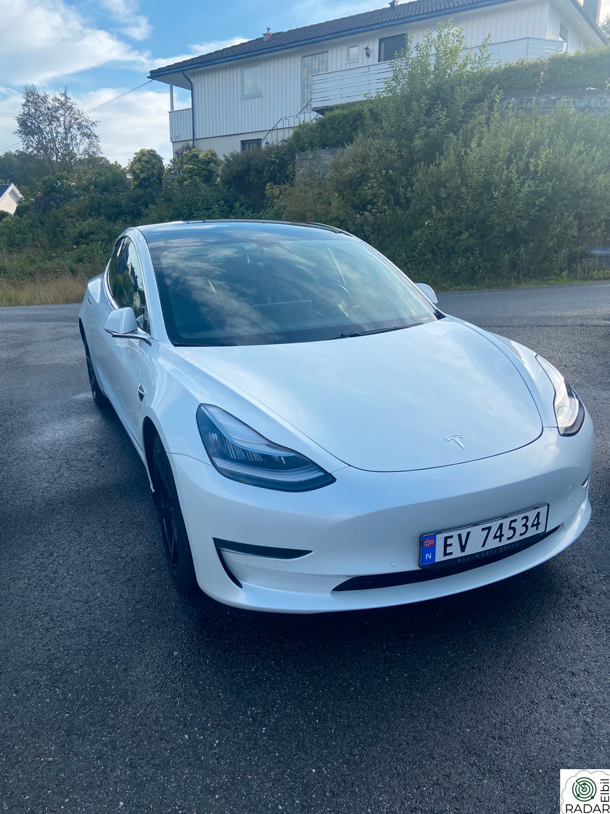 TESLA Model 3 Long Range AWD