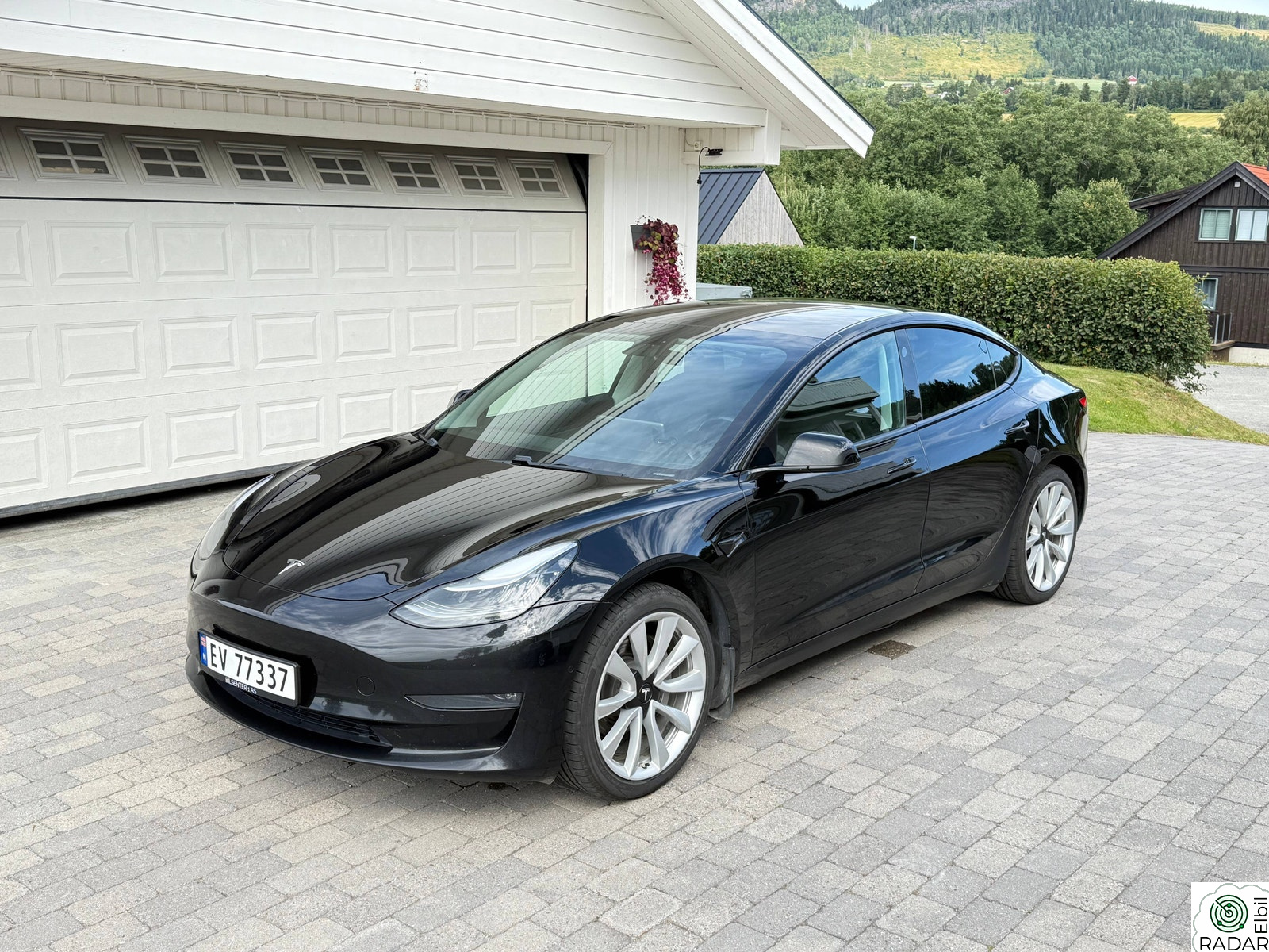 TESLA Model 3 TESLA Model 3 Long range AWD