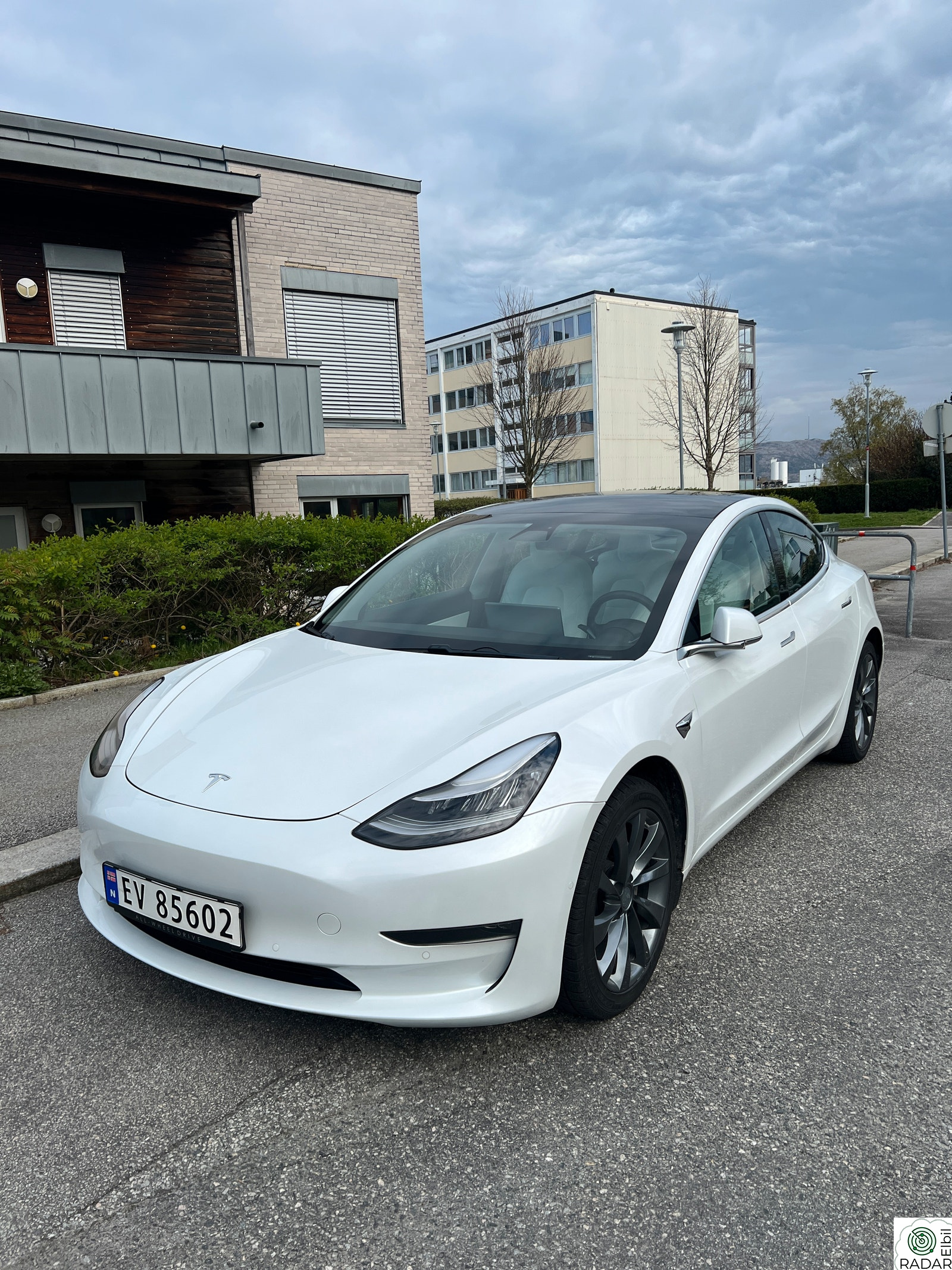 TESLA Model 3 Performance AWD