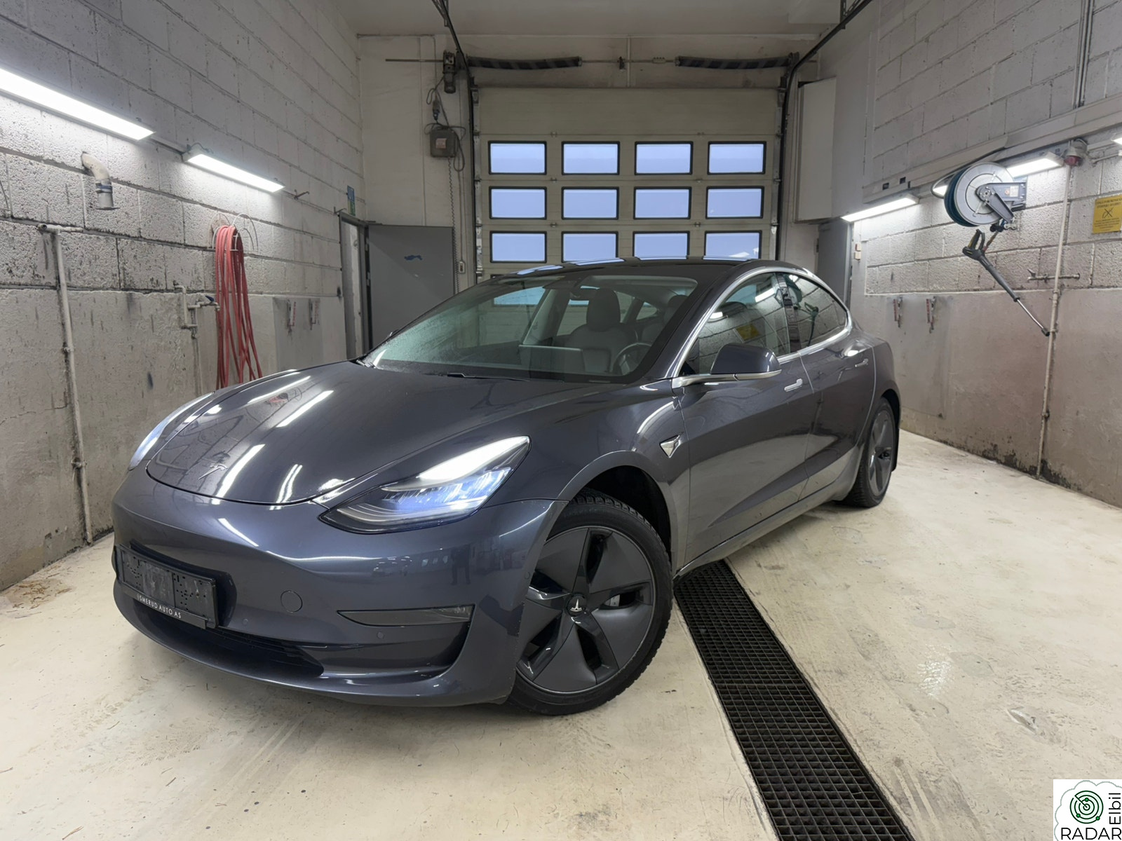 TESLA Model 3 Long Range AWD