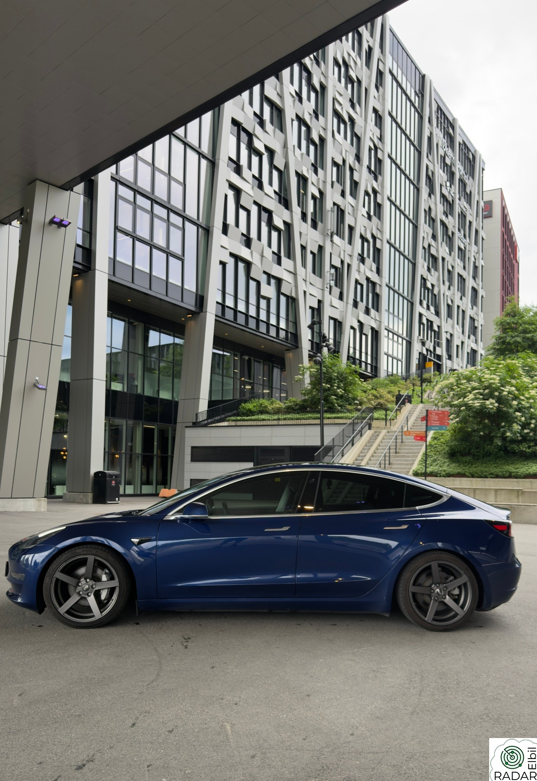 TESLA Model 3 Long Range AWD