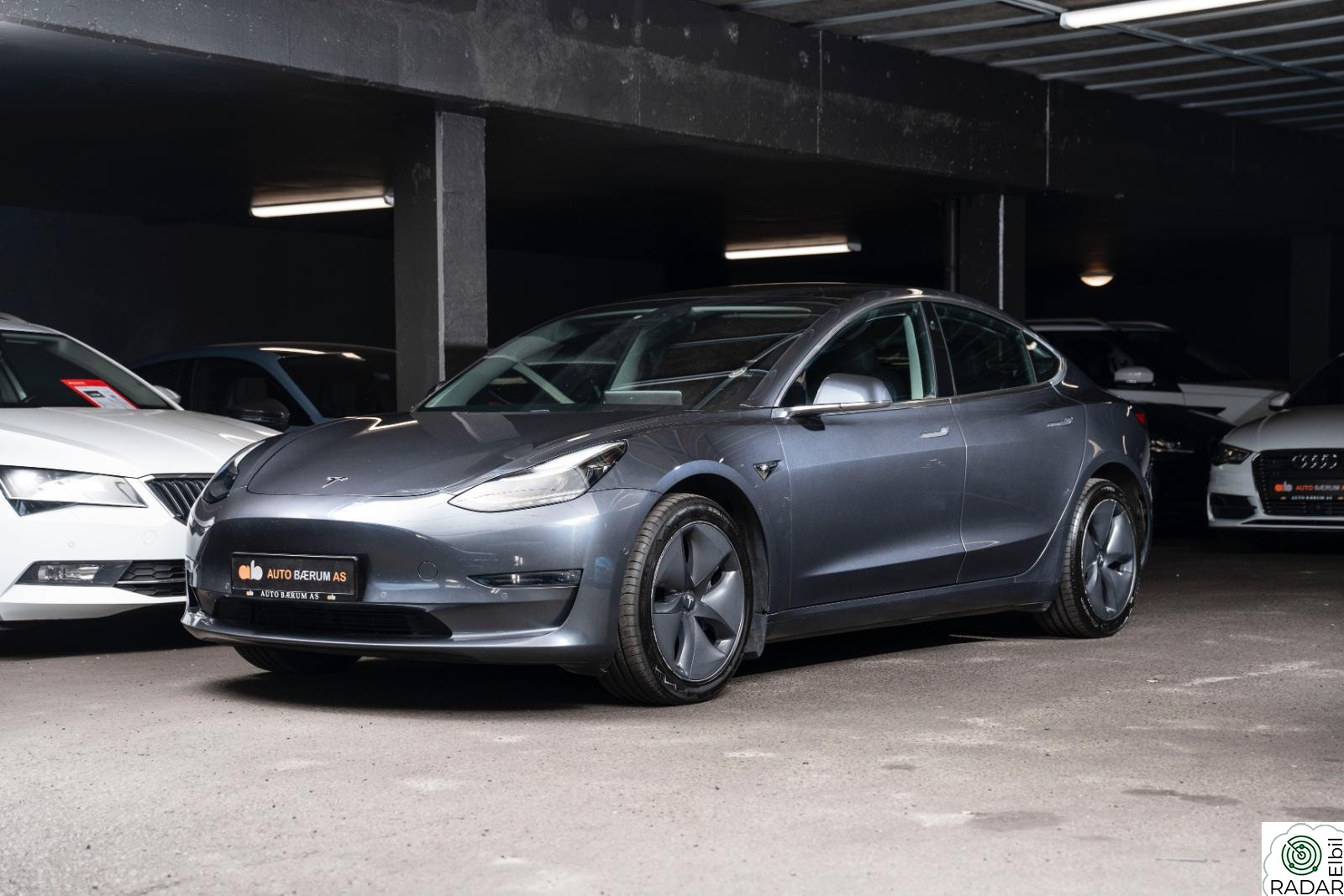 TESLA Model 3 LONGRANGE/AWD/KROK/SKINN/PANO/FINANS