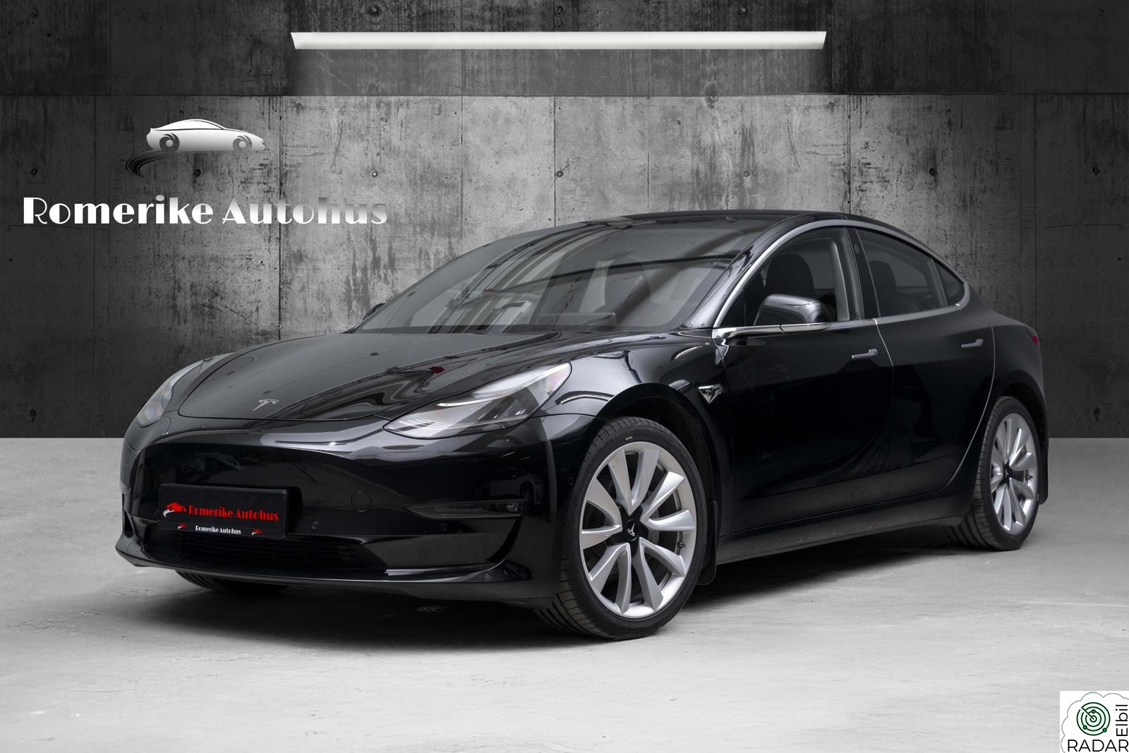 TESLA Model 3 Long Range AWD // Autopilot, 19" Sport, PremiumLyd++