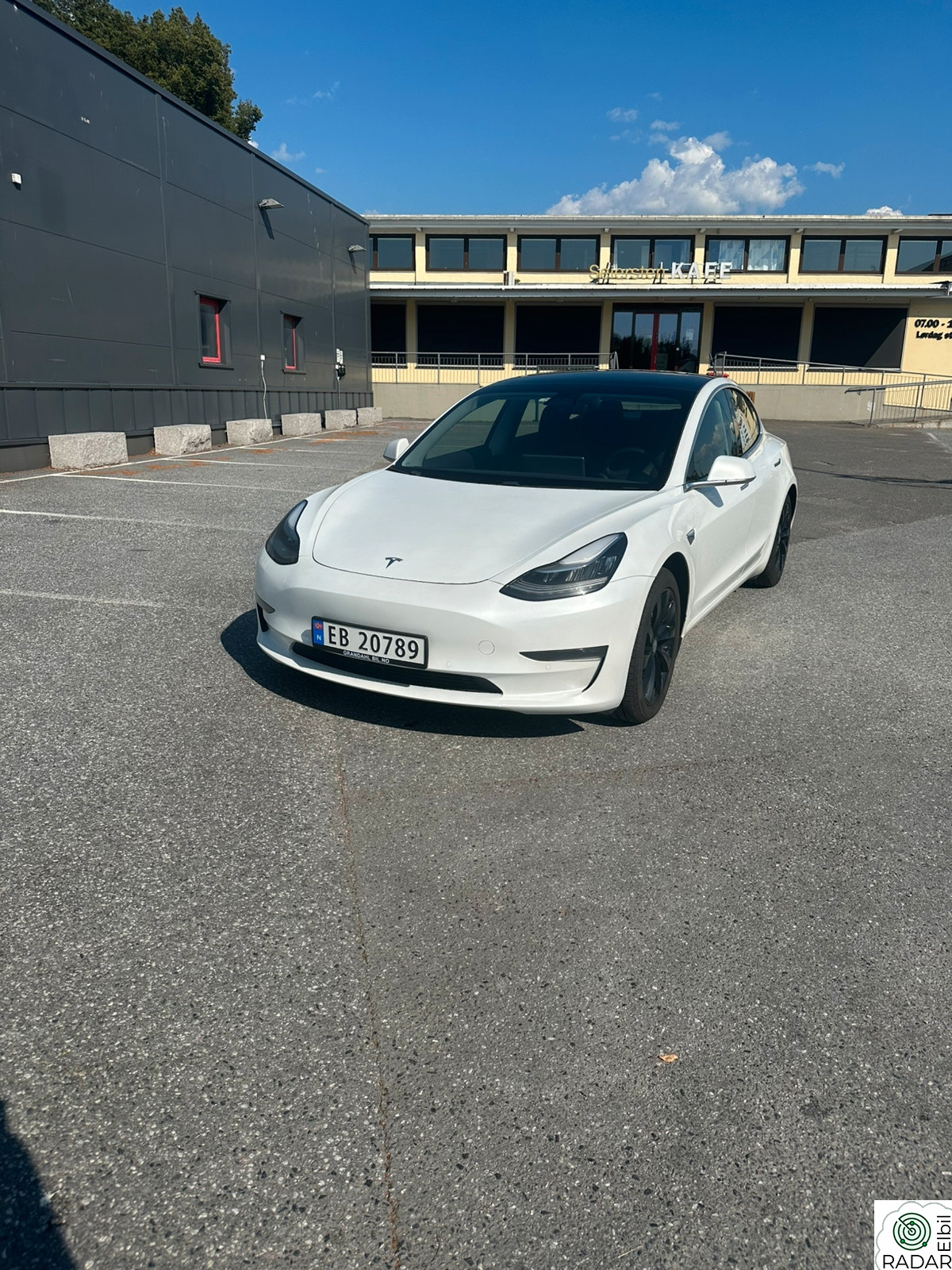 TESLA Model 3 Long Range AWD