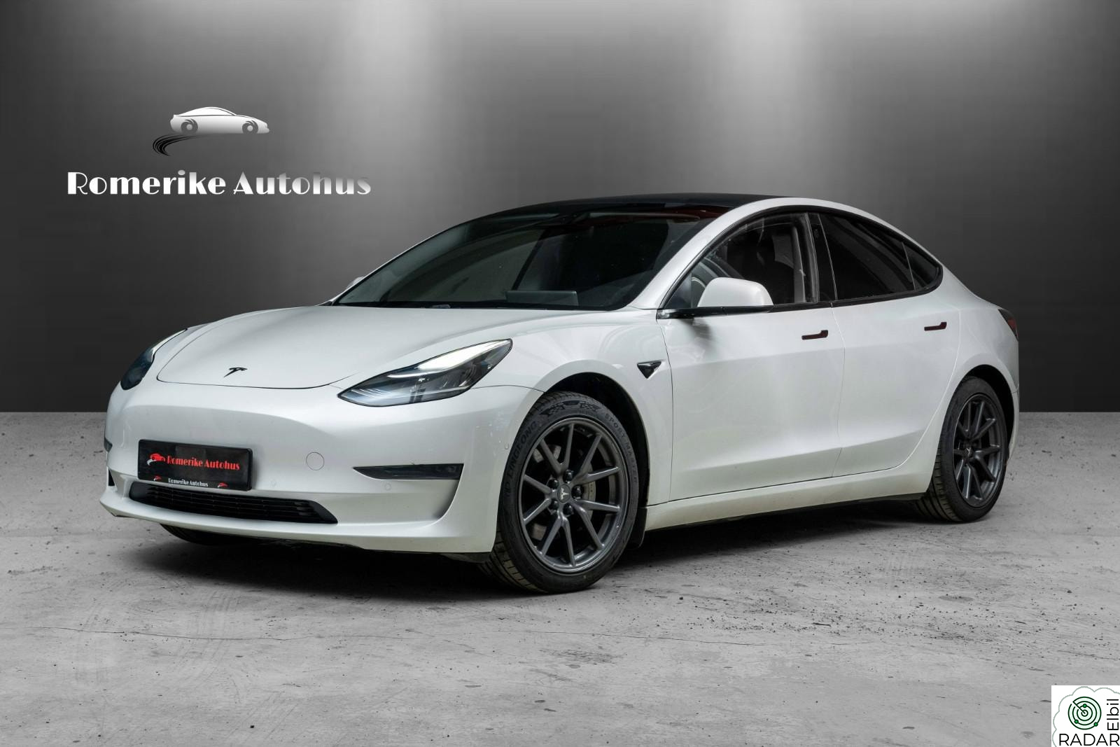 TESLA Model 3 Long Range AWD // AP, Premium Lyd, ChromeDelete, KROK++