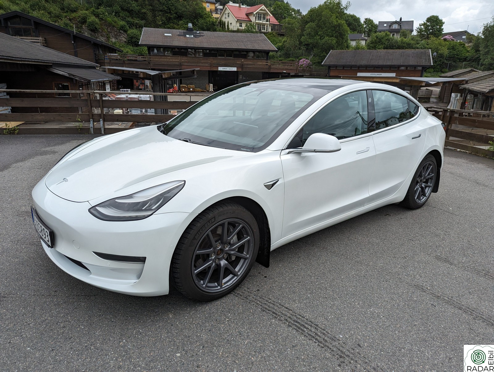 TESLA Model 3 Long Range AWD