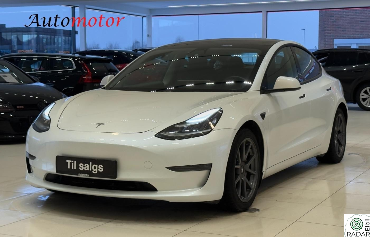 TESLA Model 3 Long Range 4x4/Autopilot/360.Kam/Panorama/Skinn/H.Feste