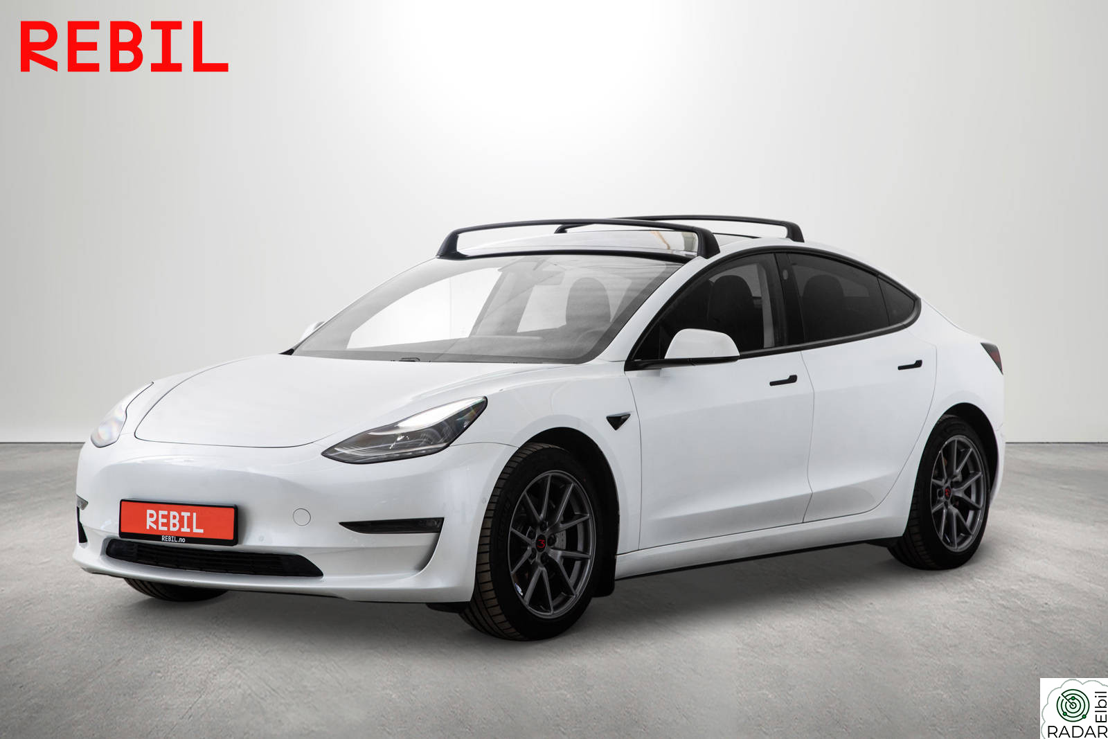 TESLA Model 3 Long Range/Autopilot/V.pumpe/R.Kam/MCU2/AWD/Krok