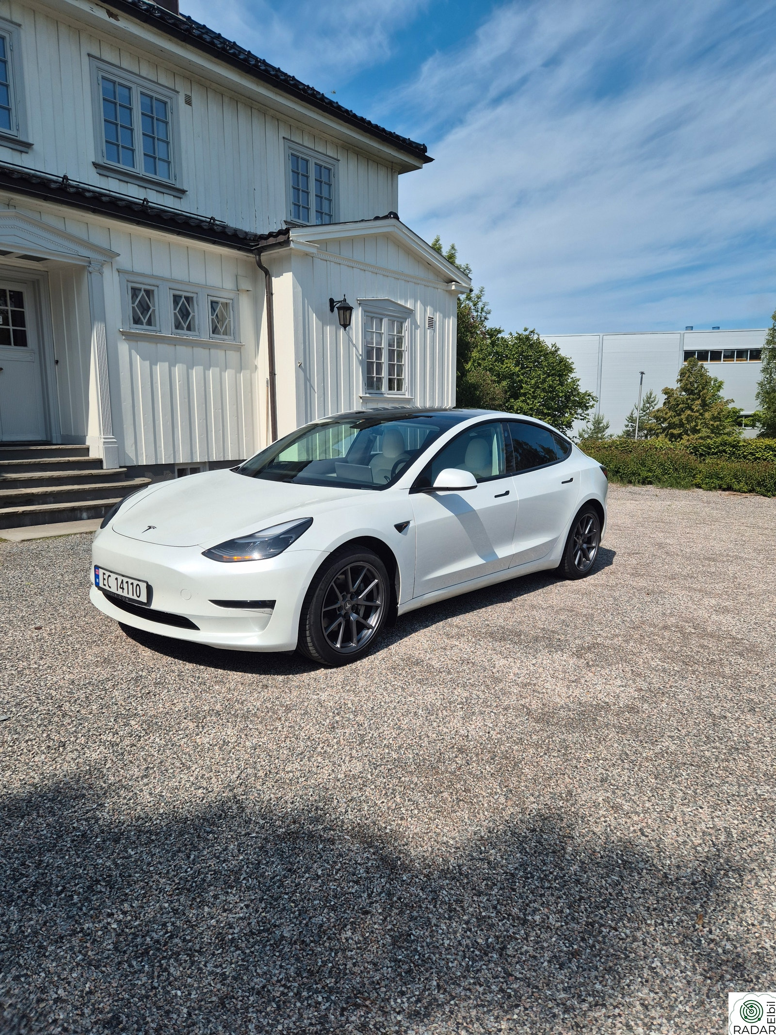 TESLA Model 3 Long Range AWD