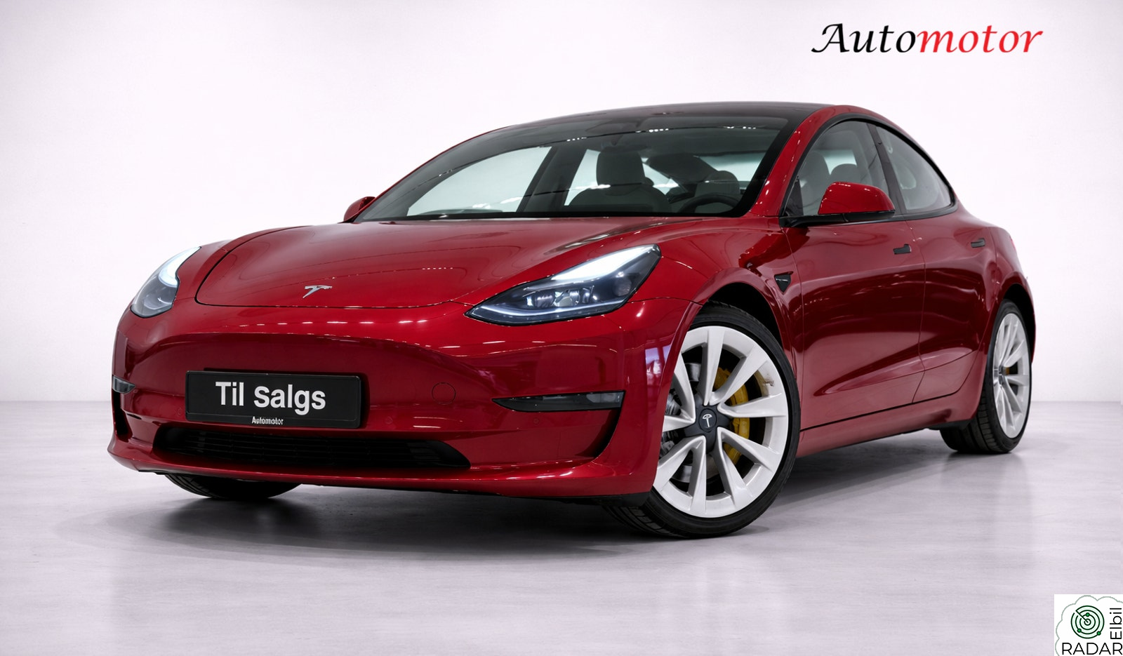 TESLA Model 3 Long Range 580KM/498HK/4x4/AP/360.K/Pano/Krok/NAF-Test