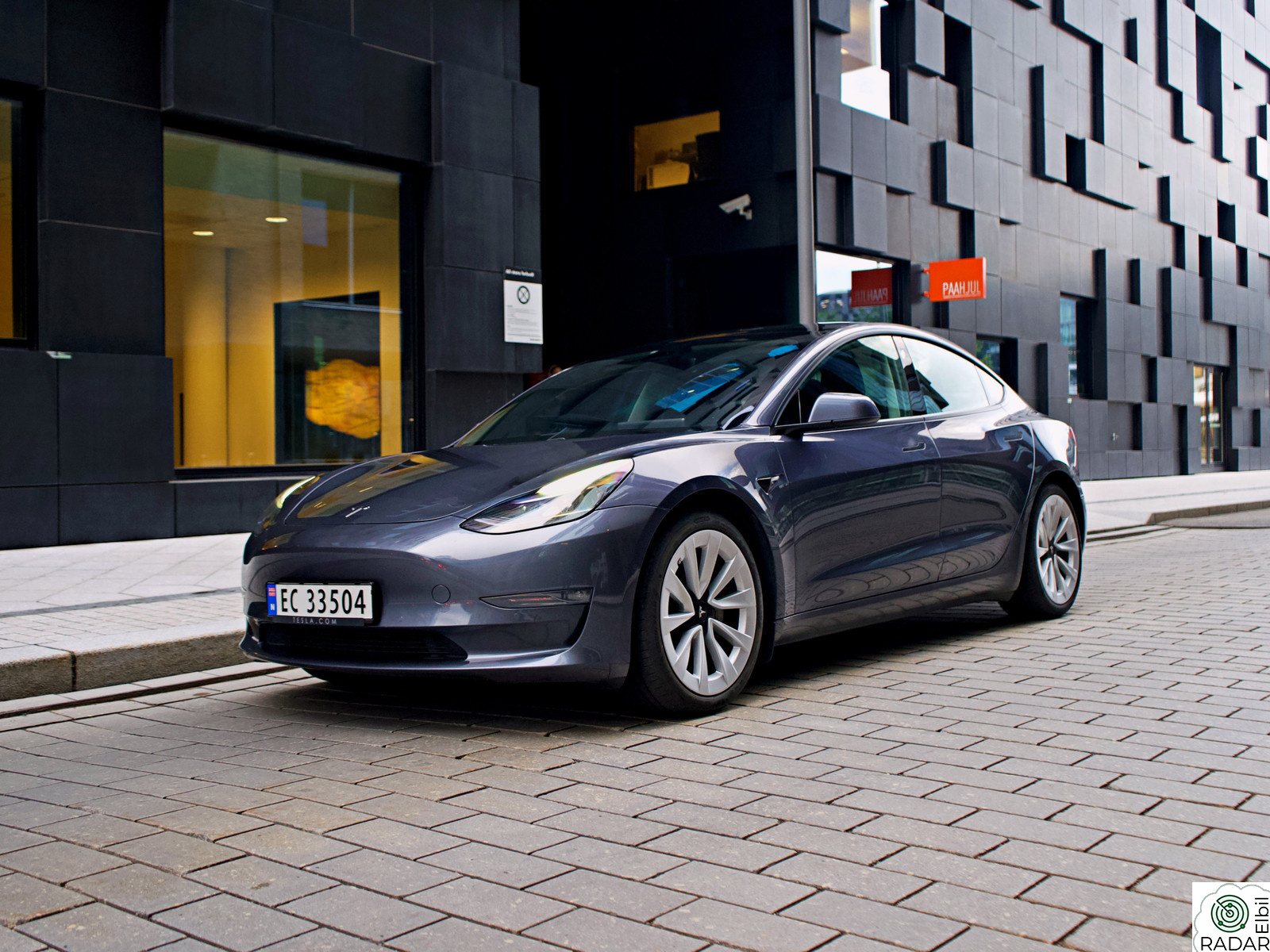 TESLA Model 3 Long Range AWD / Hengerfeste / FSD / 1 eier / Strøken!