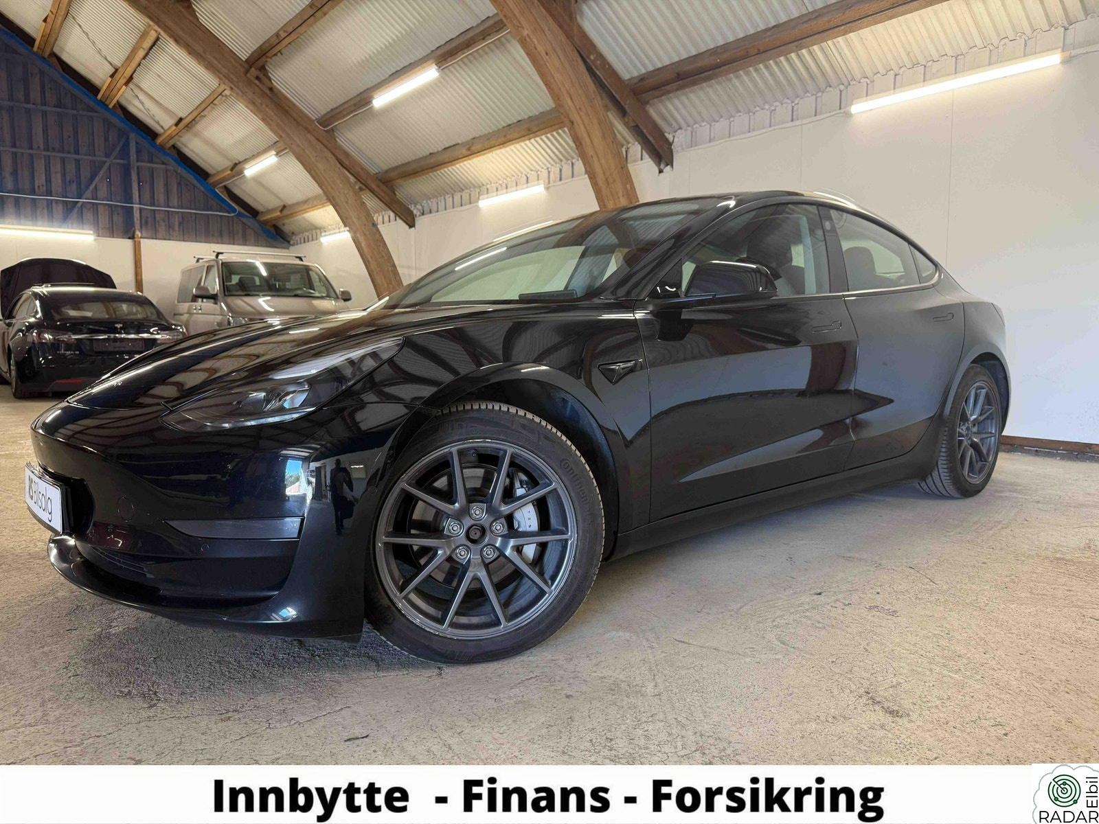 TESLA Model 3 LONG RANGE - VARMEPUMPE - PREMIUM - 1 EIER