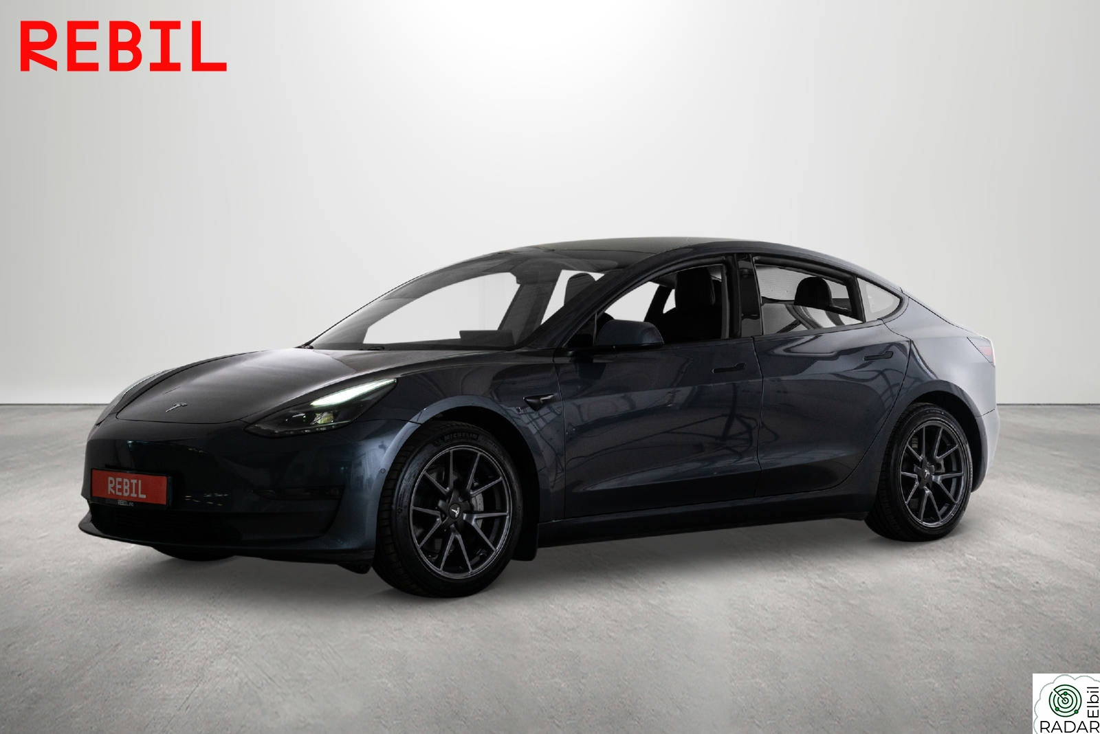 TESLA Model 3 614km/LR/AWD/Krok/MCU2/Navi/R.kam/Pano/AP/Memory/V.pump