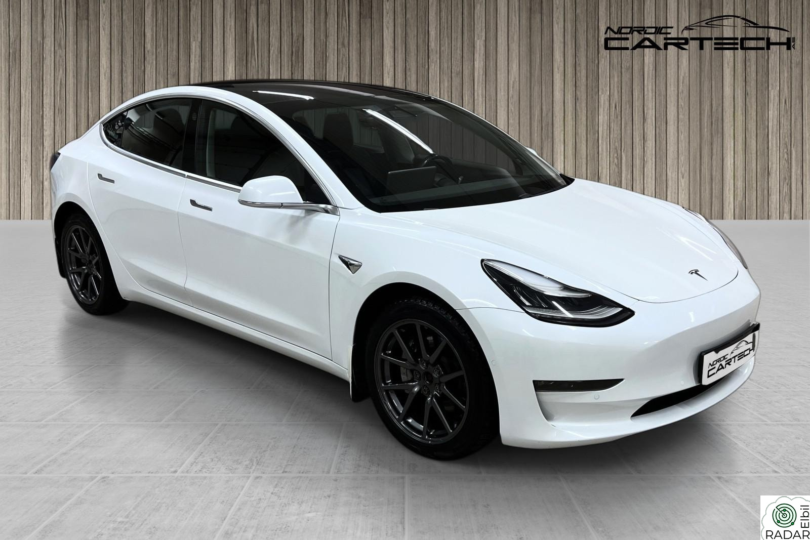 TESLA Model 3 Long Range/ 4x4/ Auto Pilot/ CC/ Skinn/Navi/El tailgate