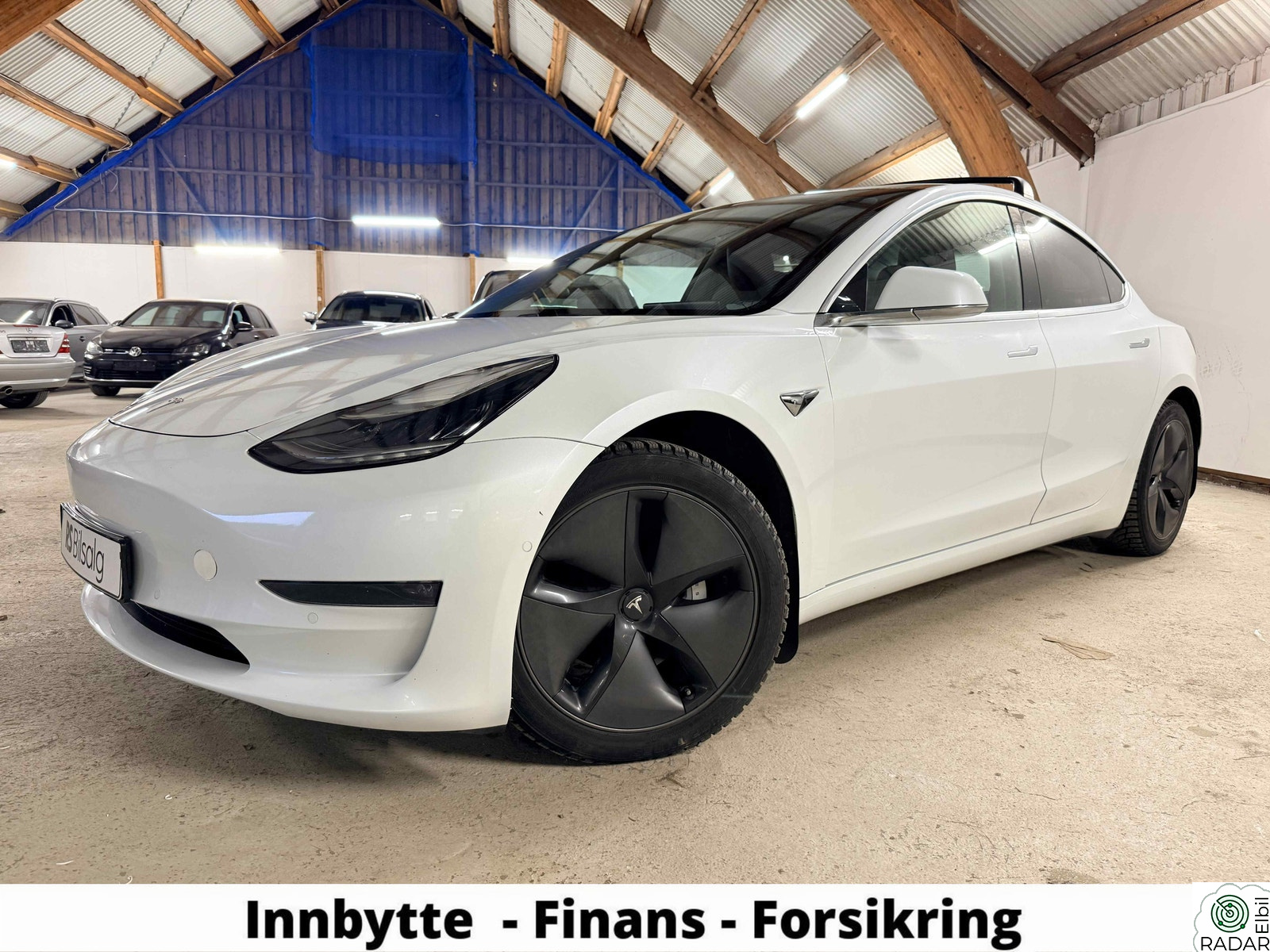 TESLA Model 3 LONG RANGE - VELHOLDT - AWD - PREMIUM