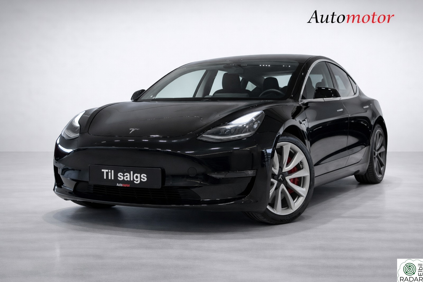 TESLA Model 3 Long Range Premium/560KM/462HK/4x4/AP/360.K/Pano/Skinn