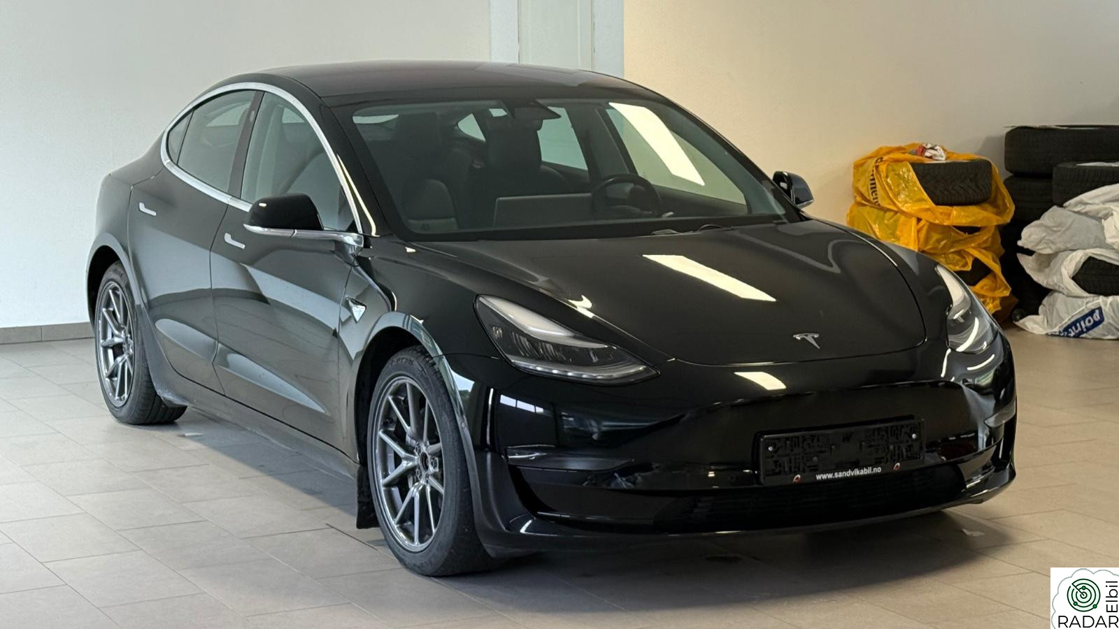 TESLA Model 3 Long Range AWD Autopilot Skinn Vinterpakke EU-03.2027
