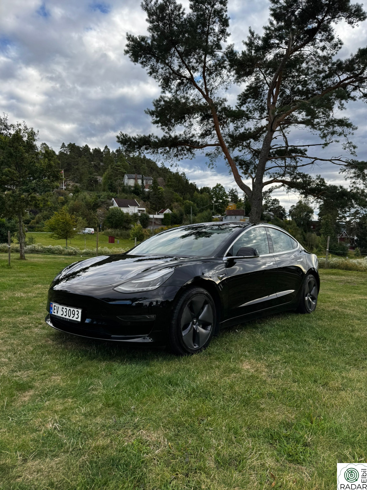 TESLA Model 3 Long Range AWD