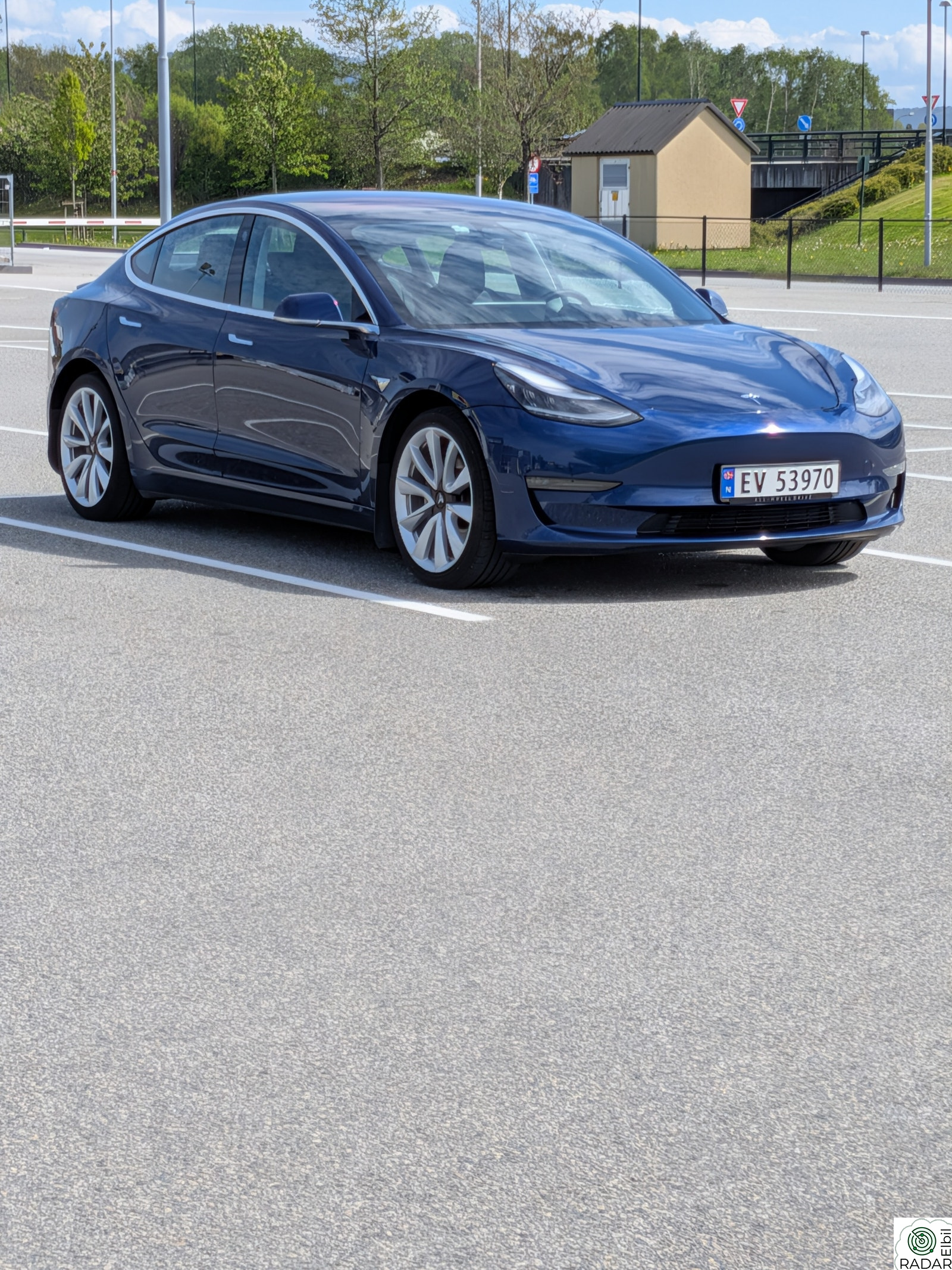 TESLA Model 3 Long Range AWD
