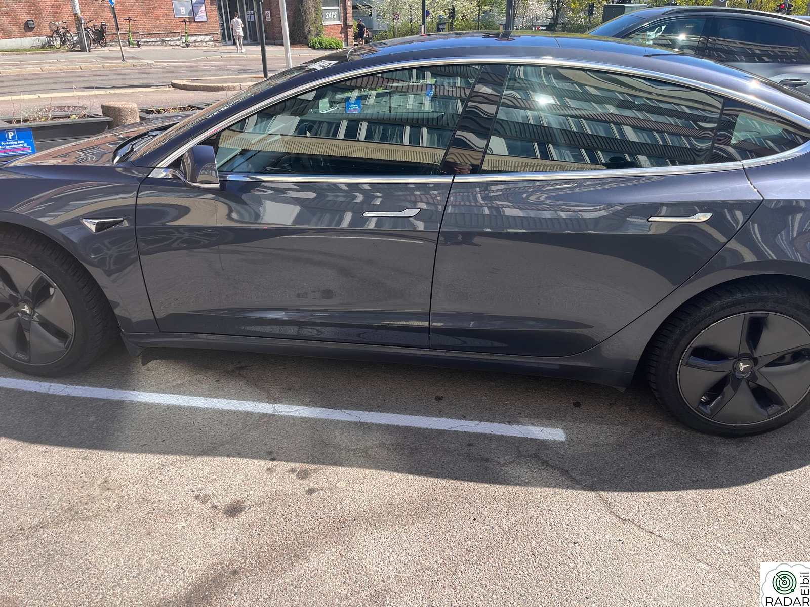 TESLA Model 3 Long Range AWD