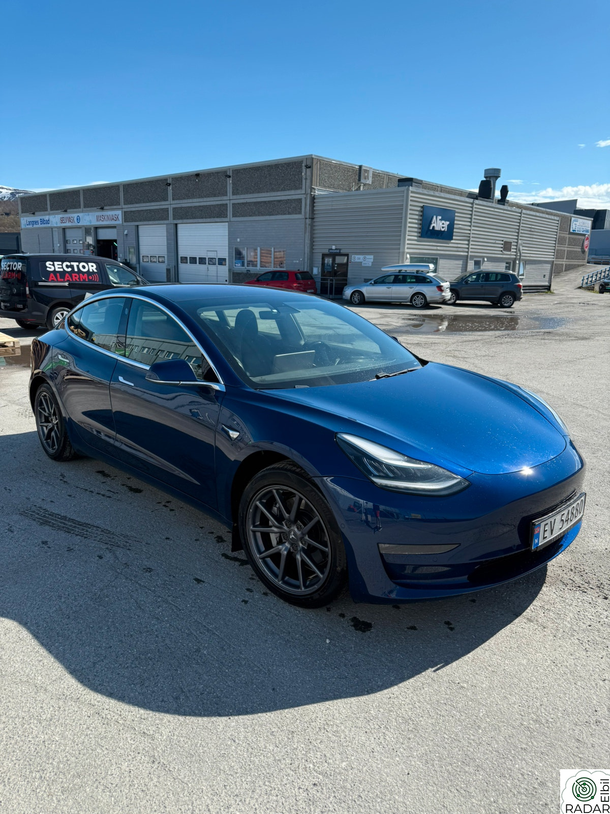 TESLA Model 3 Long Range AWD