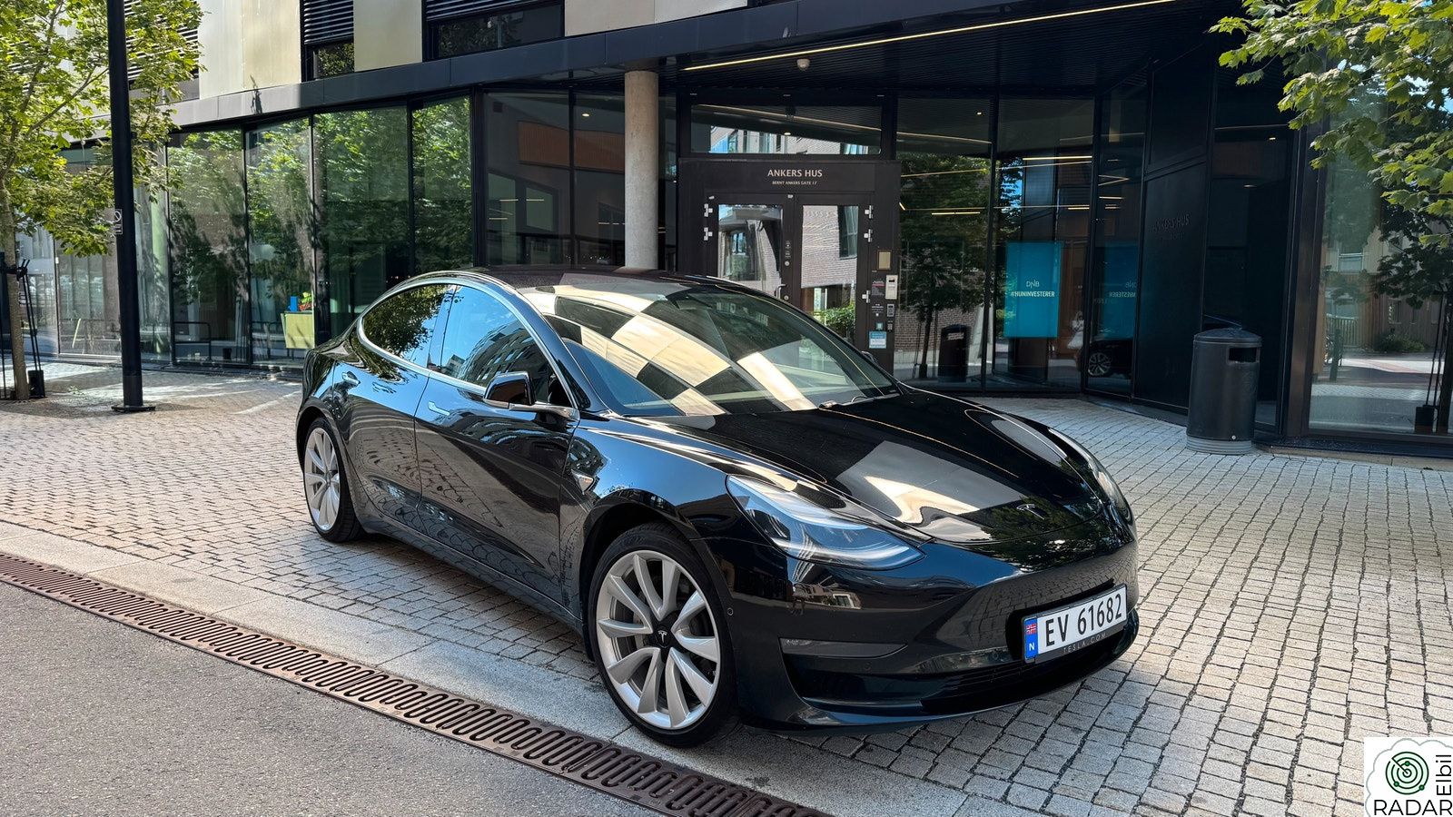 TESLA Model 3 Long Range AWD