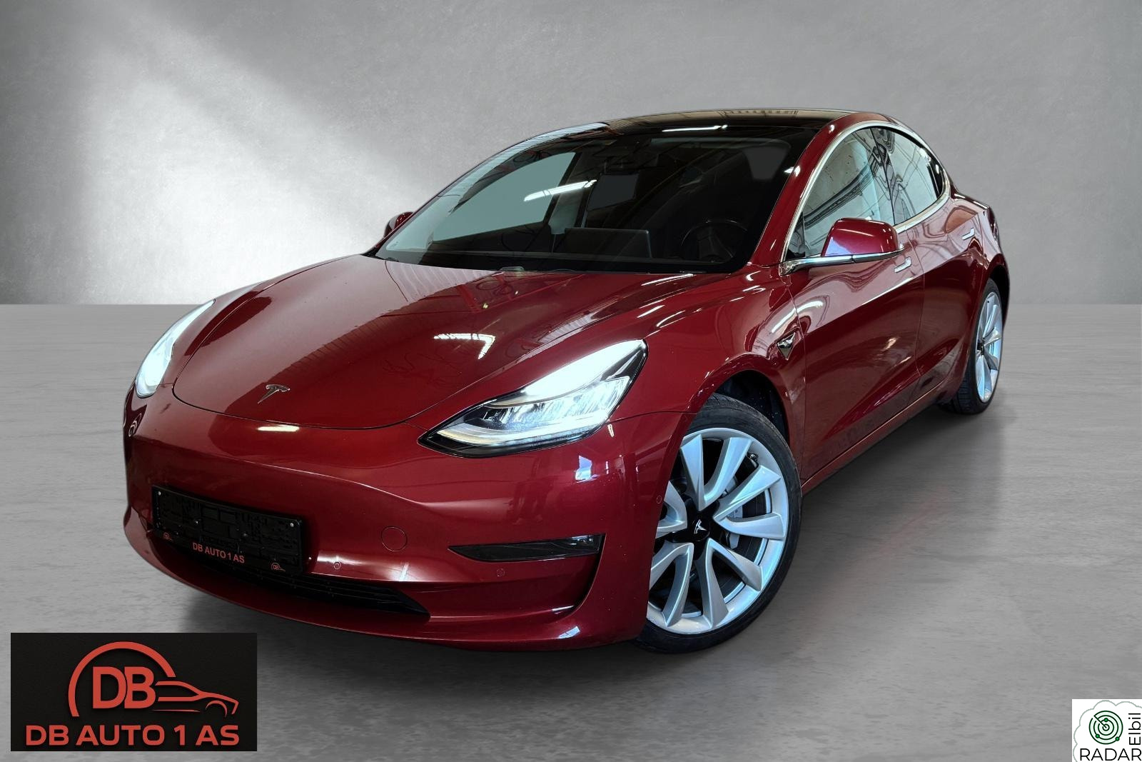TESLA Model 3 Long Range 560Km (WLTP) /AWD/360Kam/AP/Pano/Skinn +++