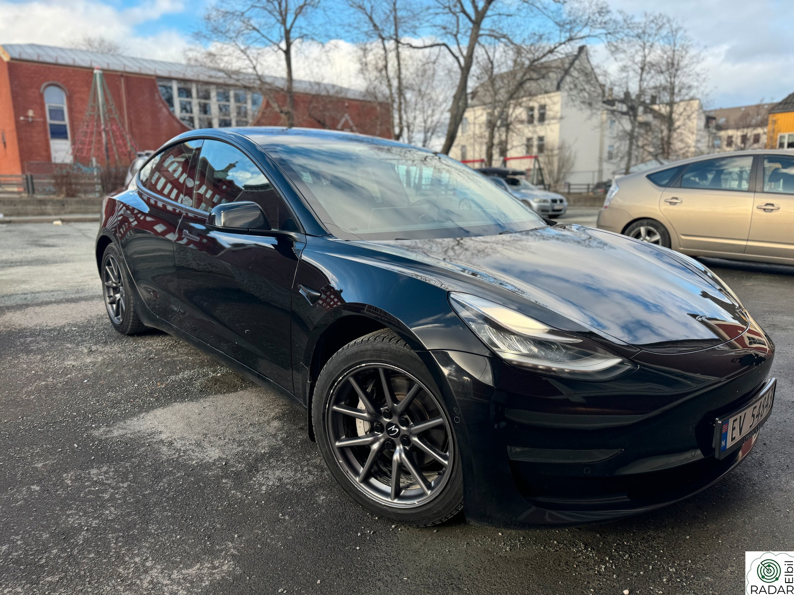 TESLA Model 3 Long Range AWD