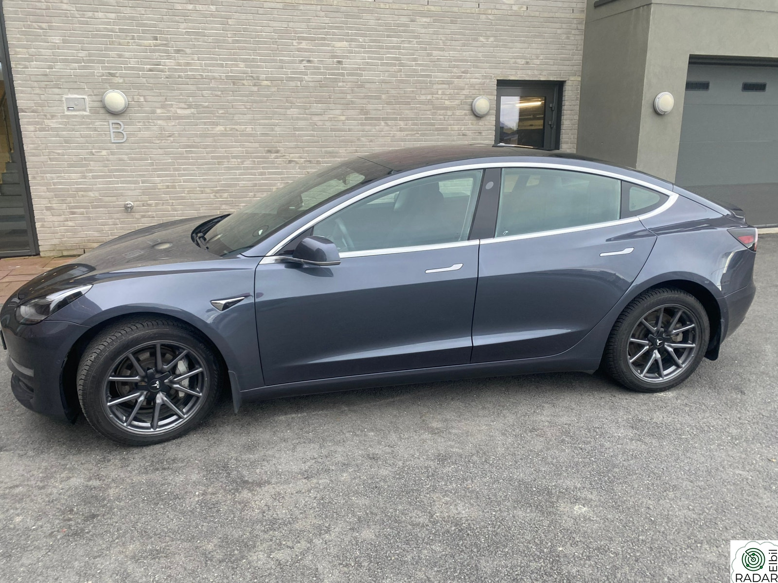 TESLA Model 3 Long Range AWD