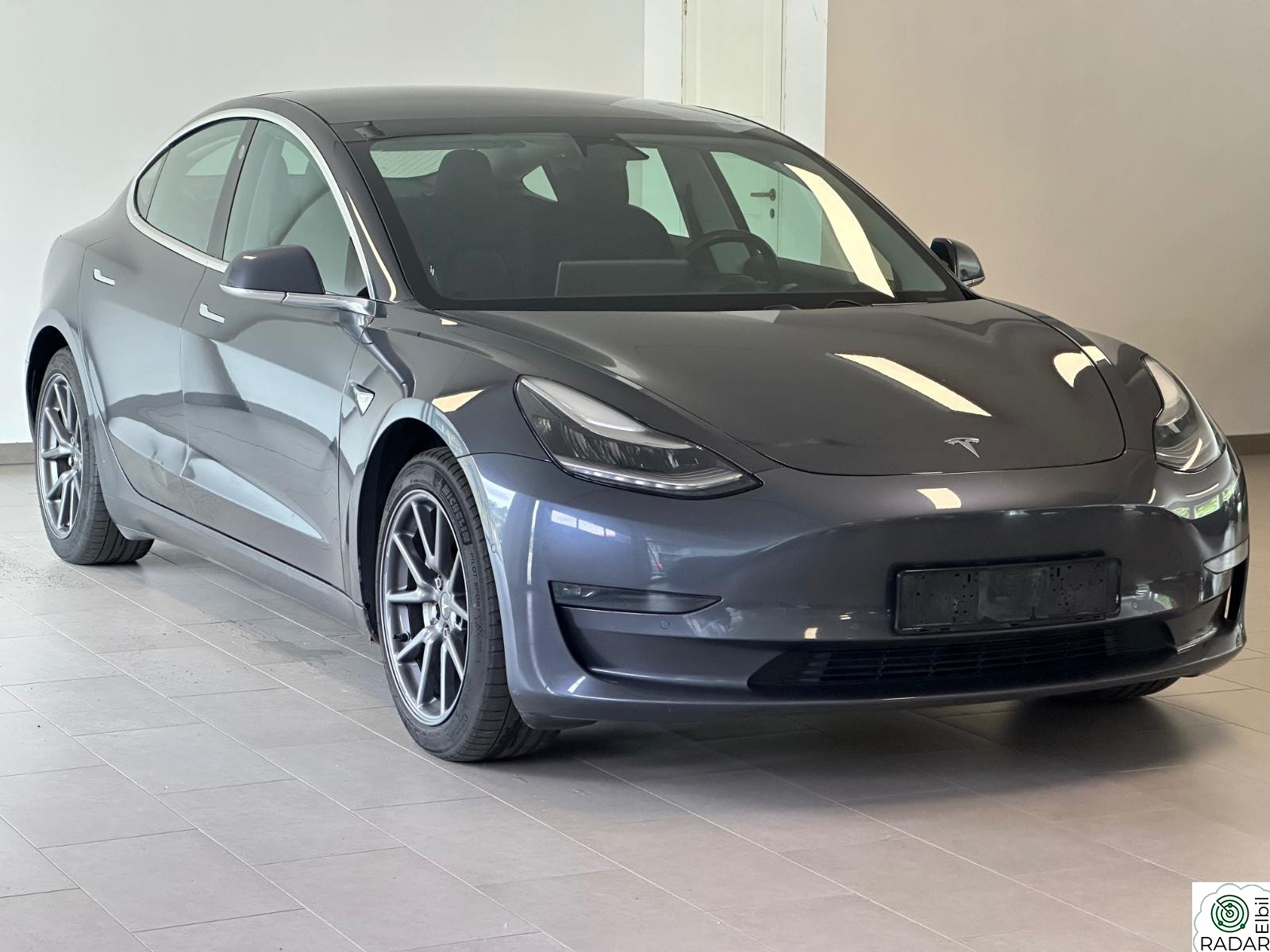 TESLA Model 3 Long Range AWD Autopilot Vinterpakke EU-05.27 2Eiere