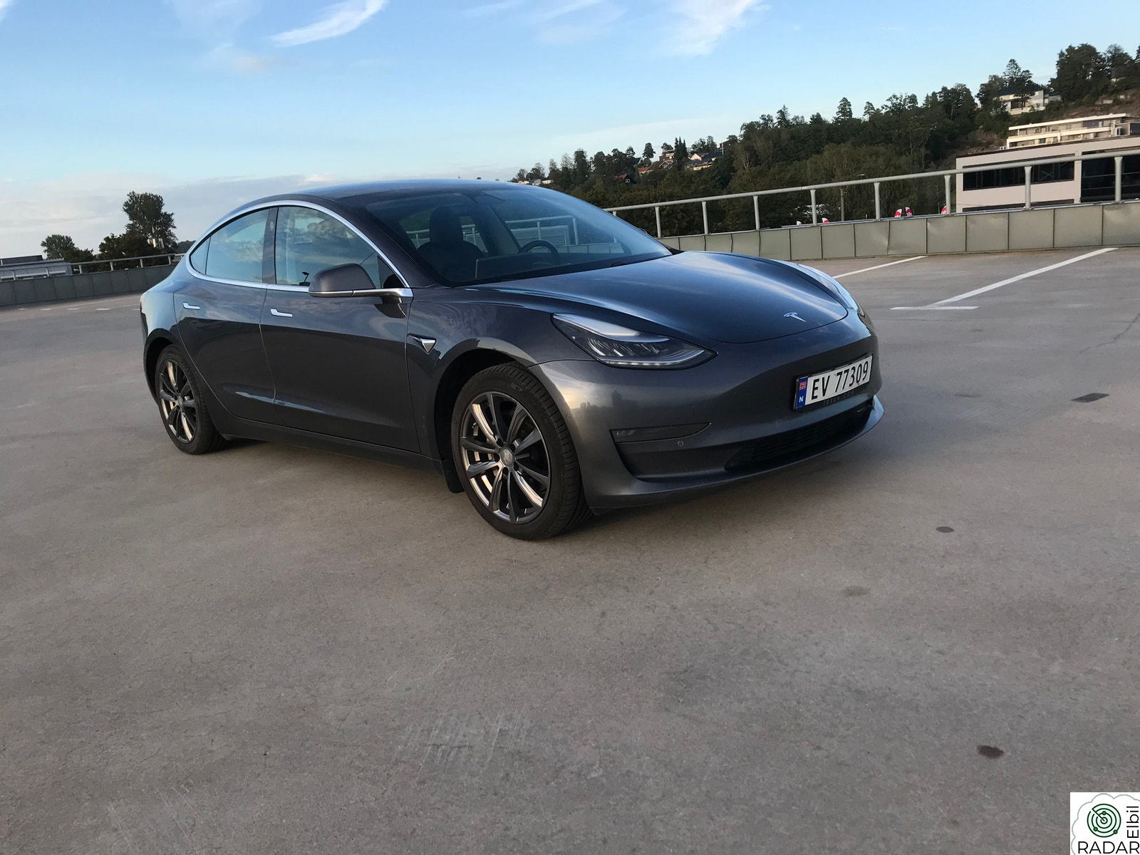 TESLA Model 3 Long Range AWD